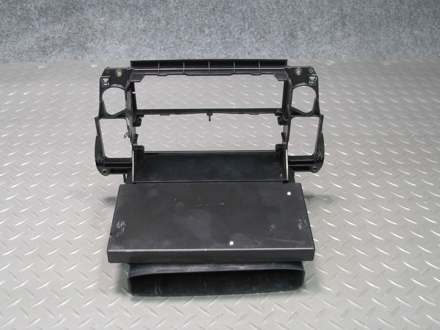 2003-2005 Porsche 911 996 Dash Center Air Vent w Support Frame Bracket