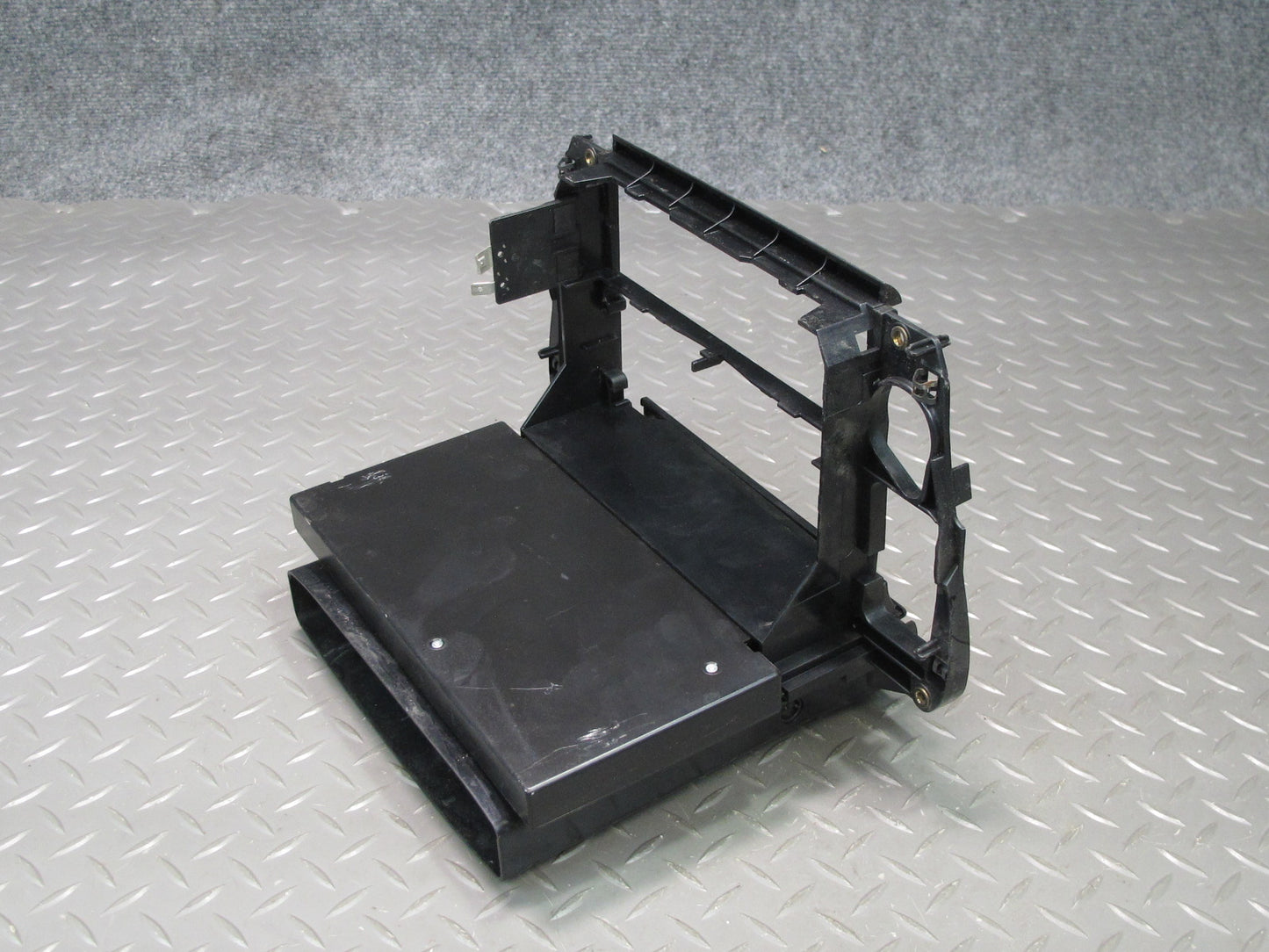 2003-2005 Porsche 911 996 Dash Center Air Vent w Support Frame Bracket