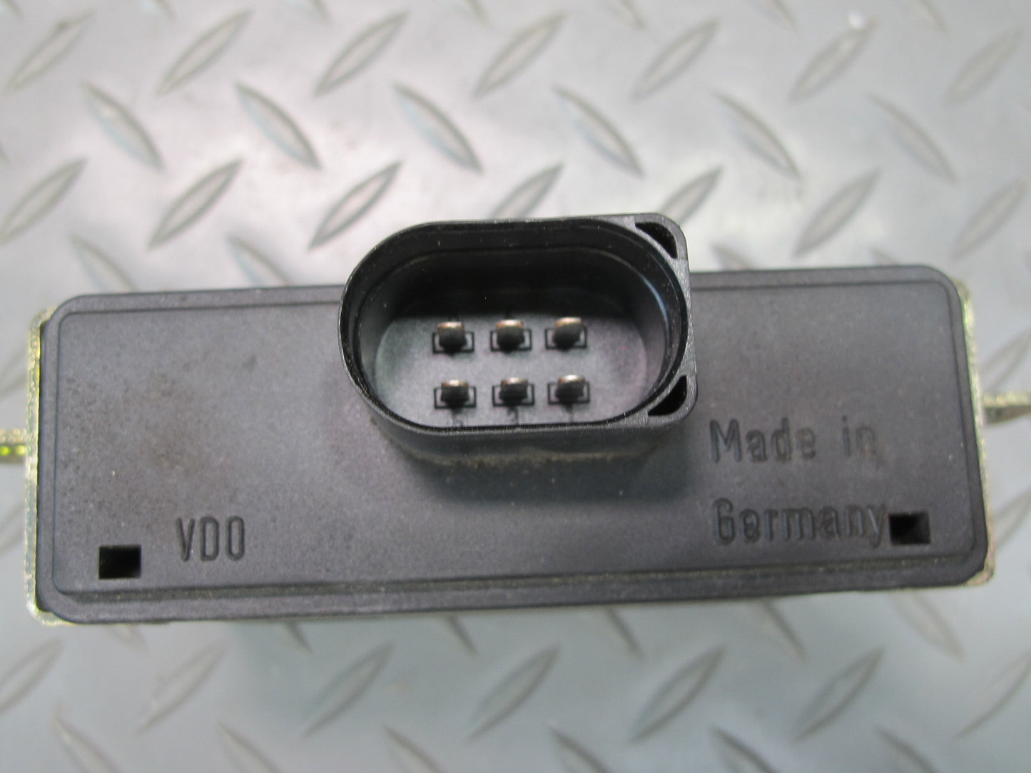 2002-2004 Porsche 911 996 Fuel Pump Control Module 99662011500