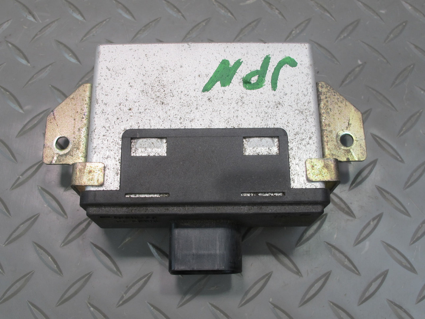 2002-2004 Porsche 911 996 Fuel Pump Control Module 99662011500