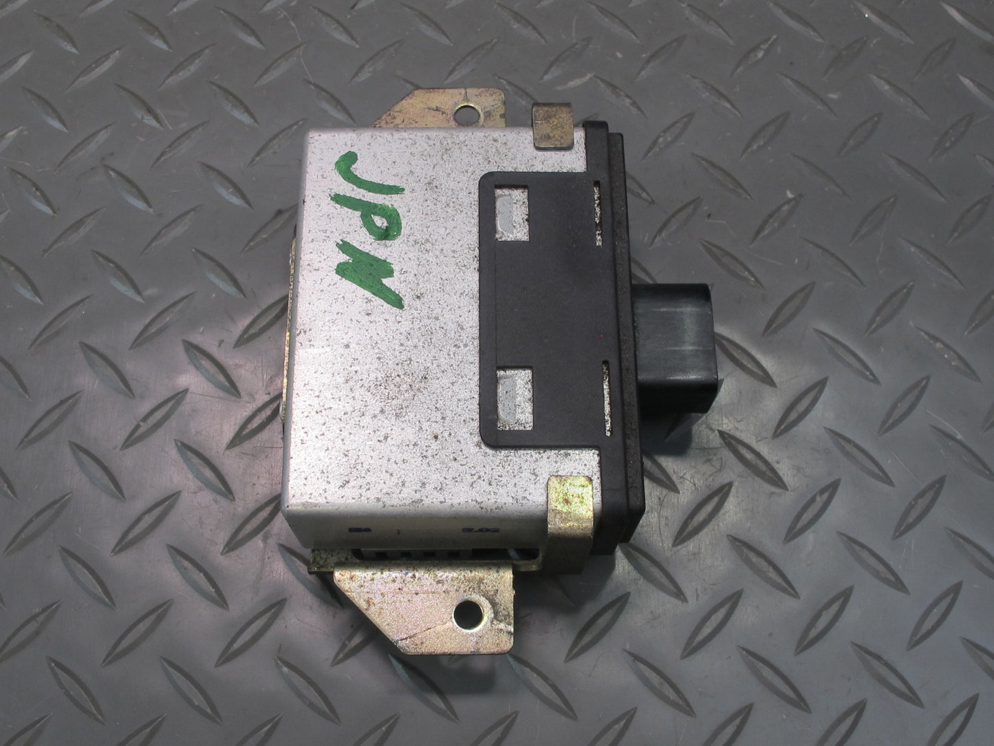 2002-2004 Porsche 911 996 Fuel Pump Control Module 99662011500