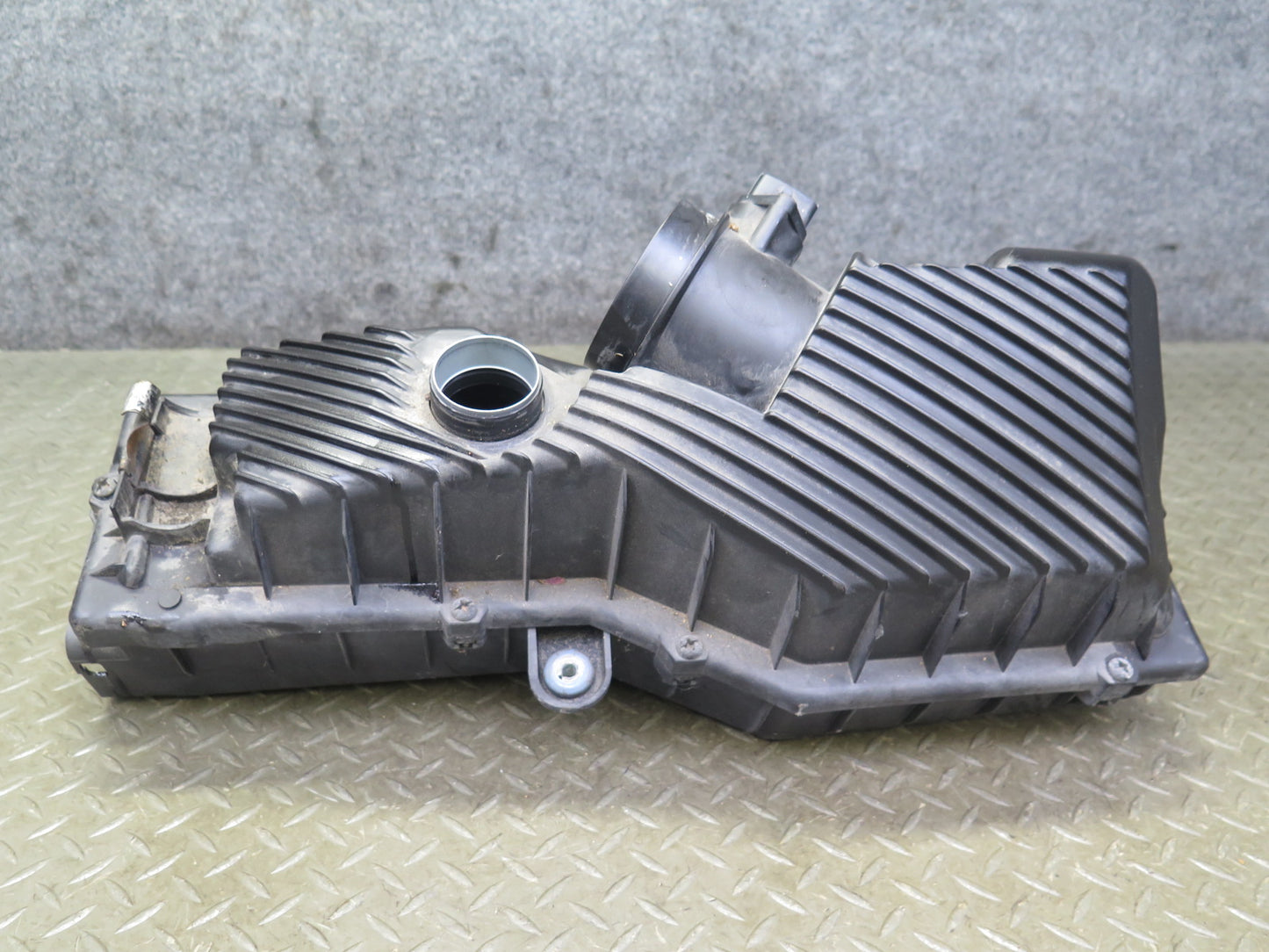 2000-2005 Porsche 911 996 Air Intake Cleaner Filter Box w MAF Sensor