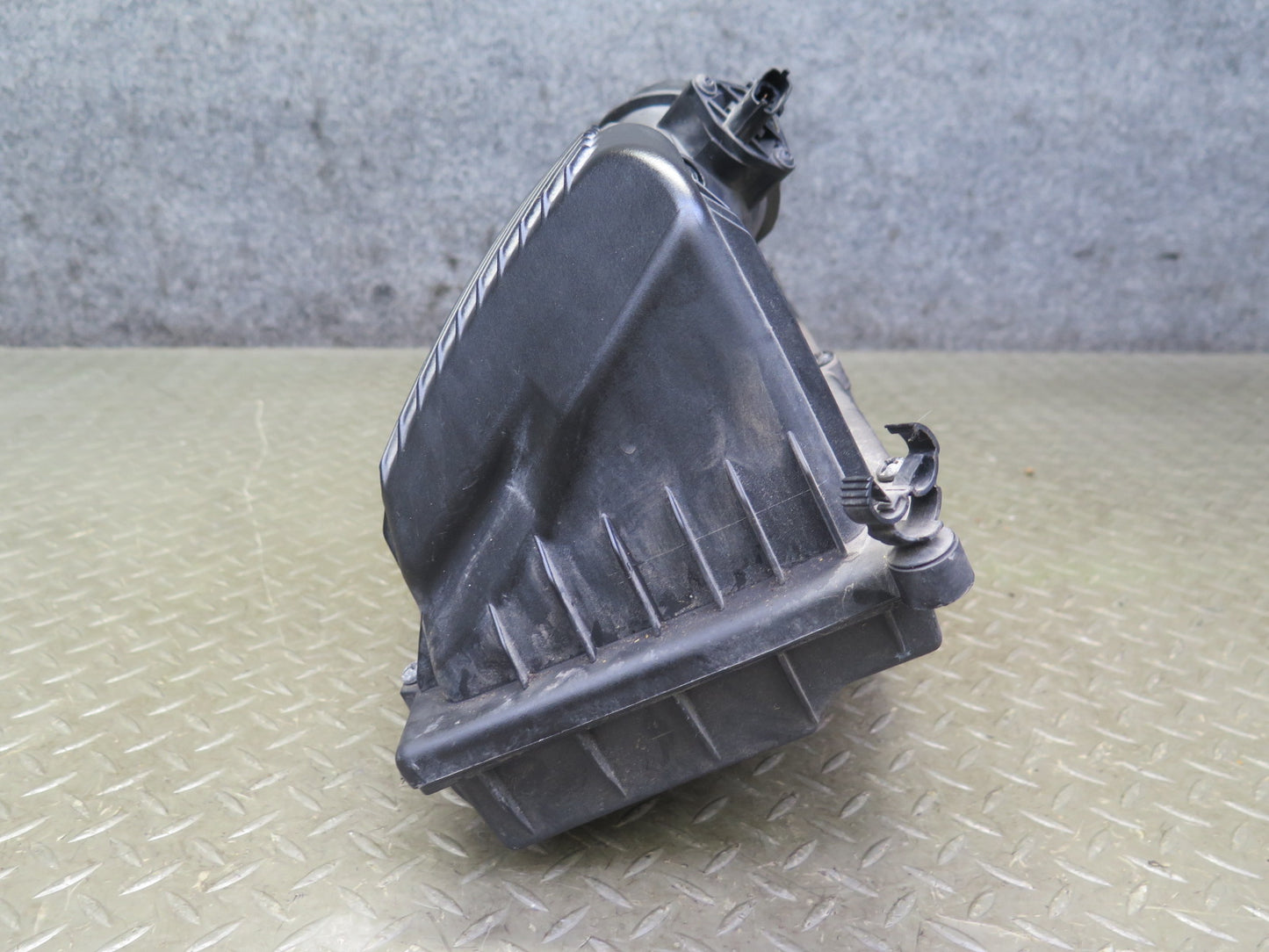2000-2005 Porsche 911 996 Air Intake Cleaner Filter Box w MAF Sensor