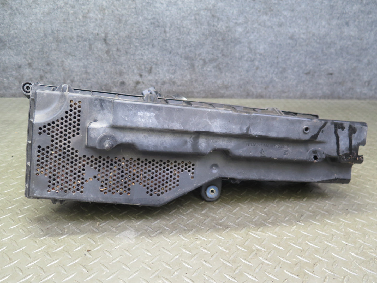 2000-2005 Porsche 911 996 Air Intake Cleaner Filter Box w MAF Sensor