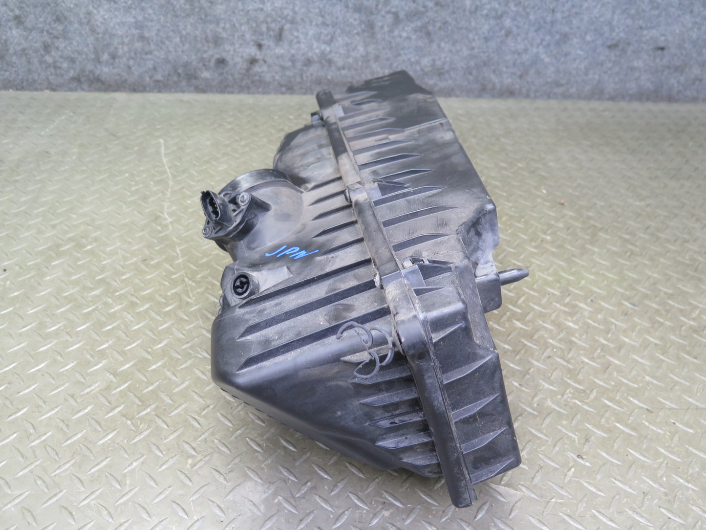 2000-2005 Porsche 911 996 Air Intake Cleaner Filter Box w MAF Sensor