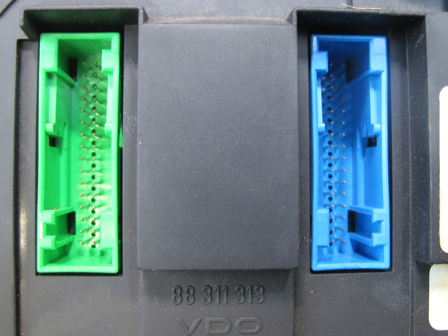 02-05 Porsche 911 Carrera 4 996 3.6L AWD MT Instrument Cluster Gauge Speedometer