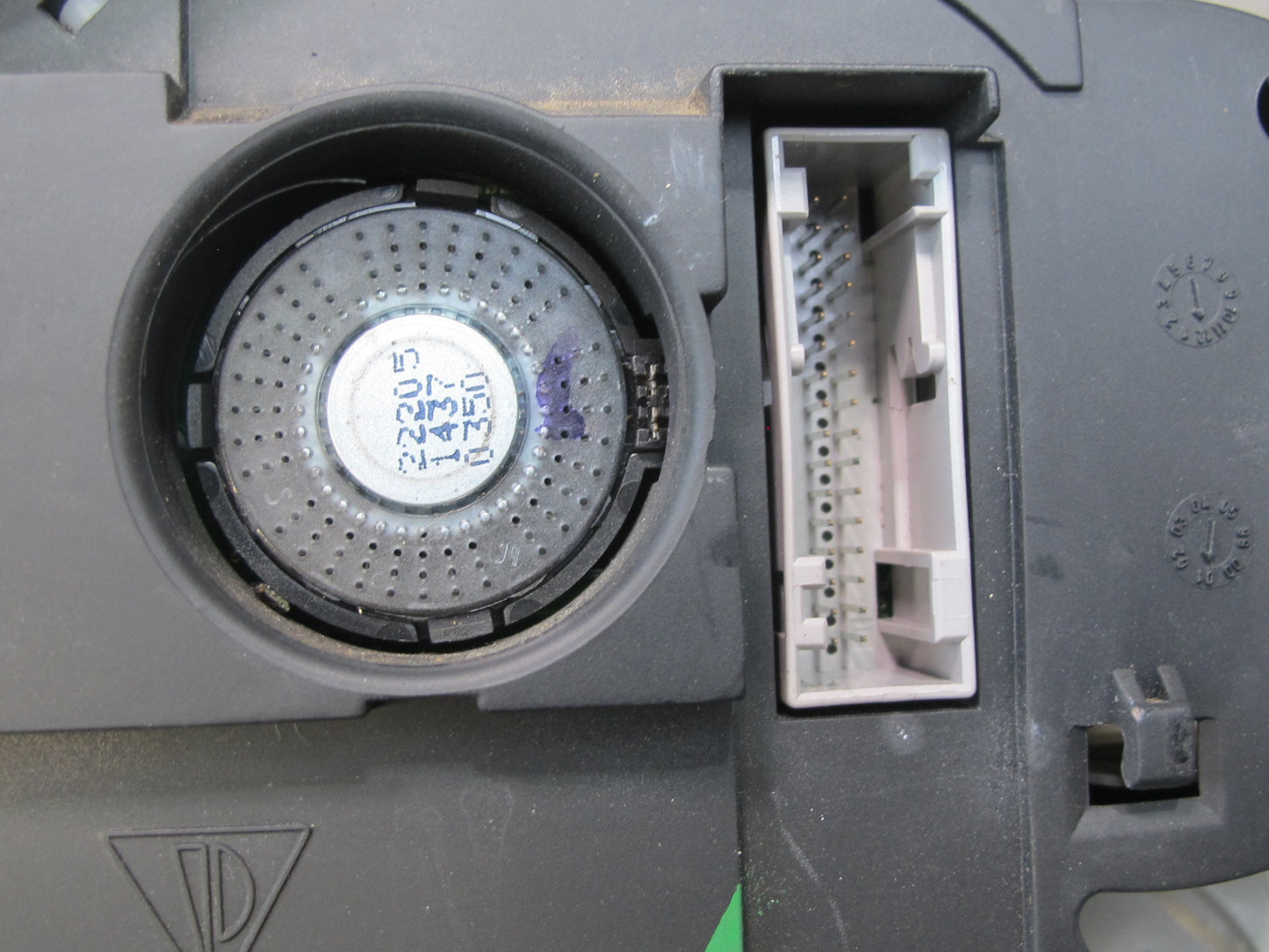 02-05 Porsche 911 Carrera 4 996 3.6L AWD MT Instrument Cluster Gauge Speedometer