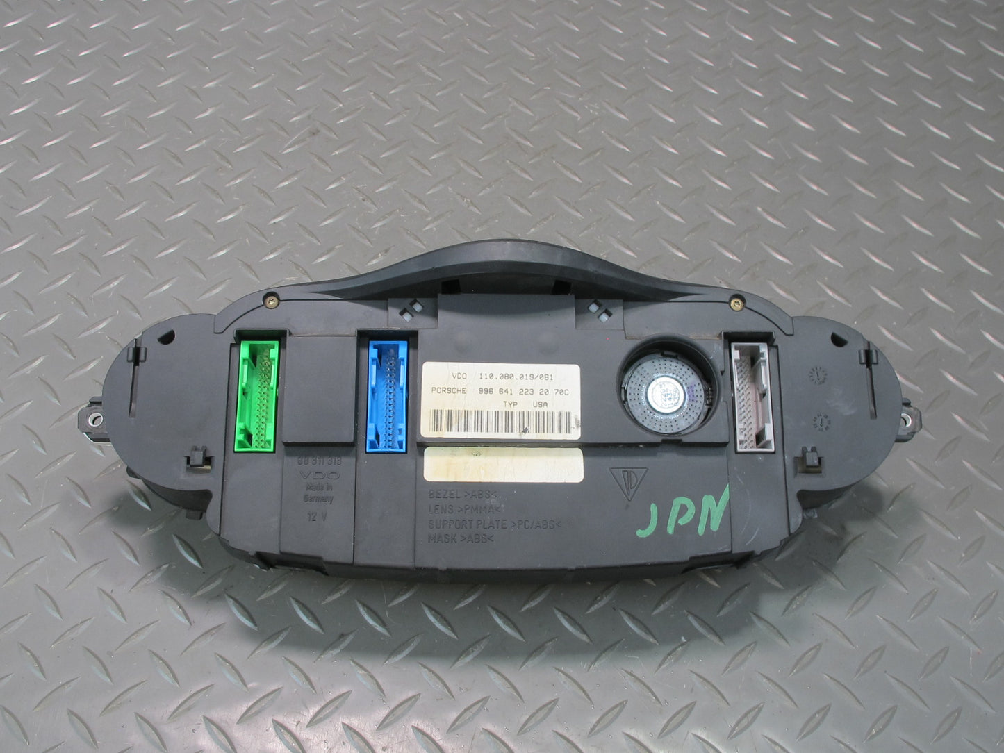 02-05 Porsche 911 Carrera 4 996 3.6L AWD MT Instrument Cluster Gauge Speedometer