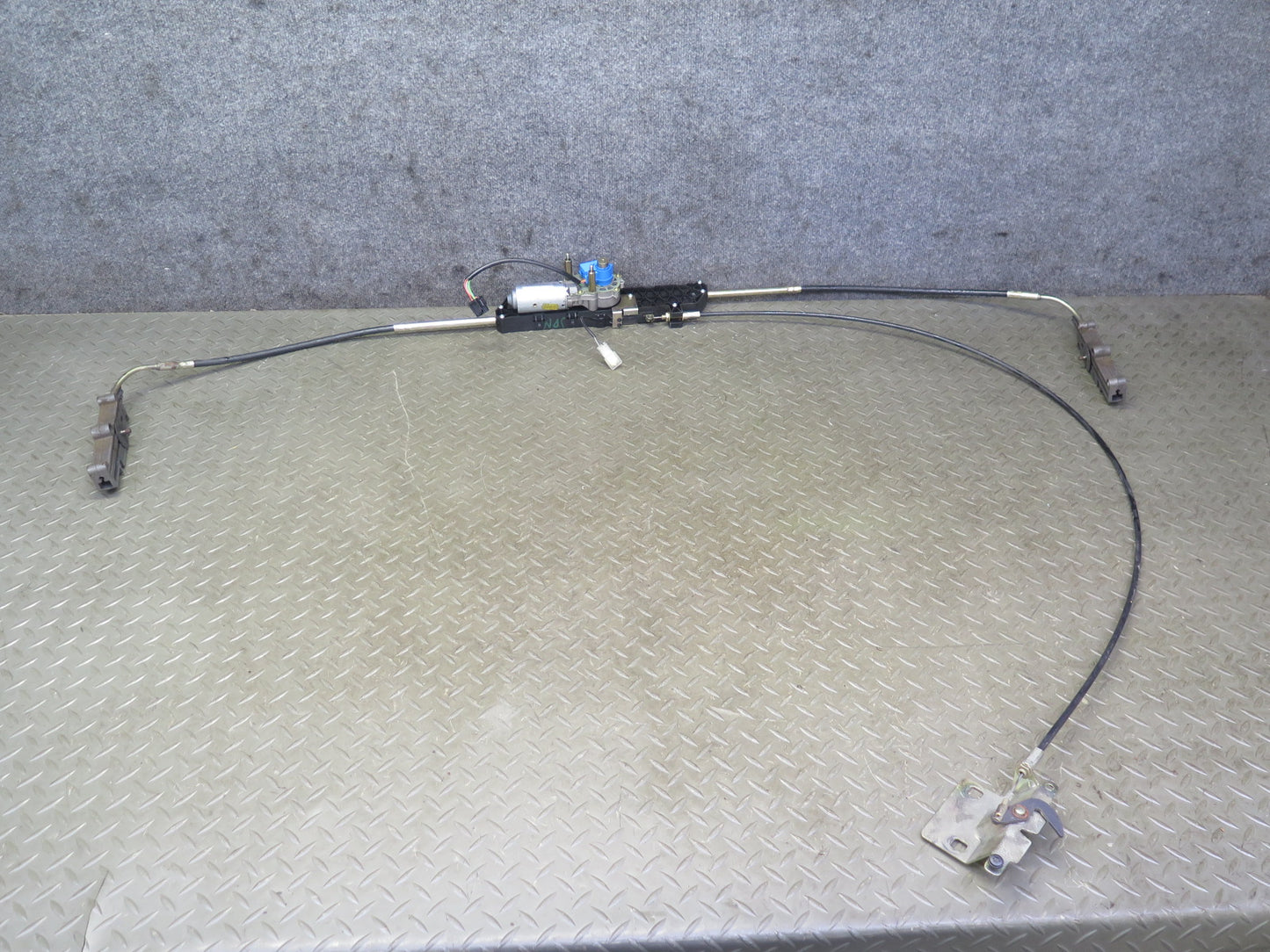 1999-2005 Porsche 911 Carrera 996 Convert TOP Roof Lock Latch Drive Motor Assy