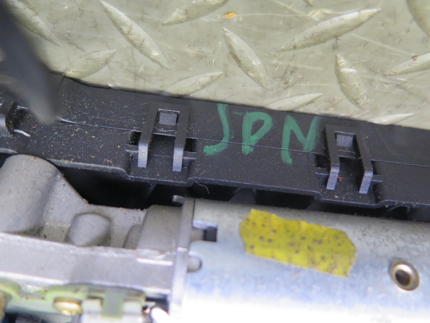 1999-2005 Porsche 911 Carrera 996 Convert TOP Roof Lock Latch Drive Motor Assy