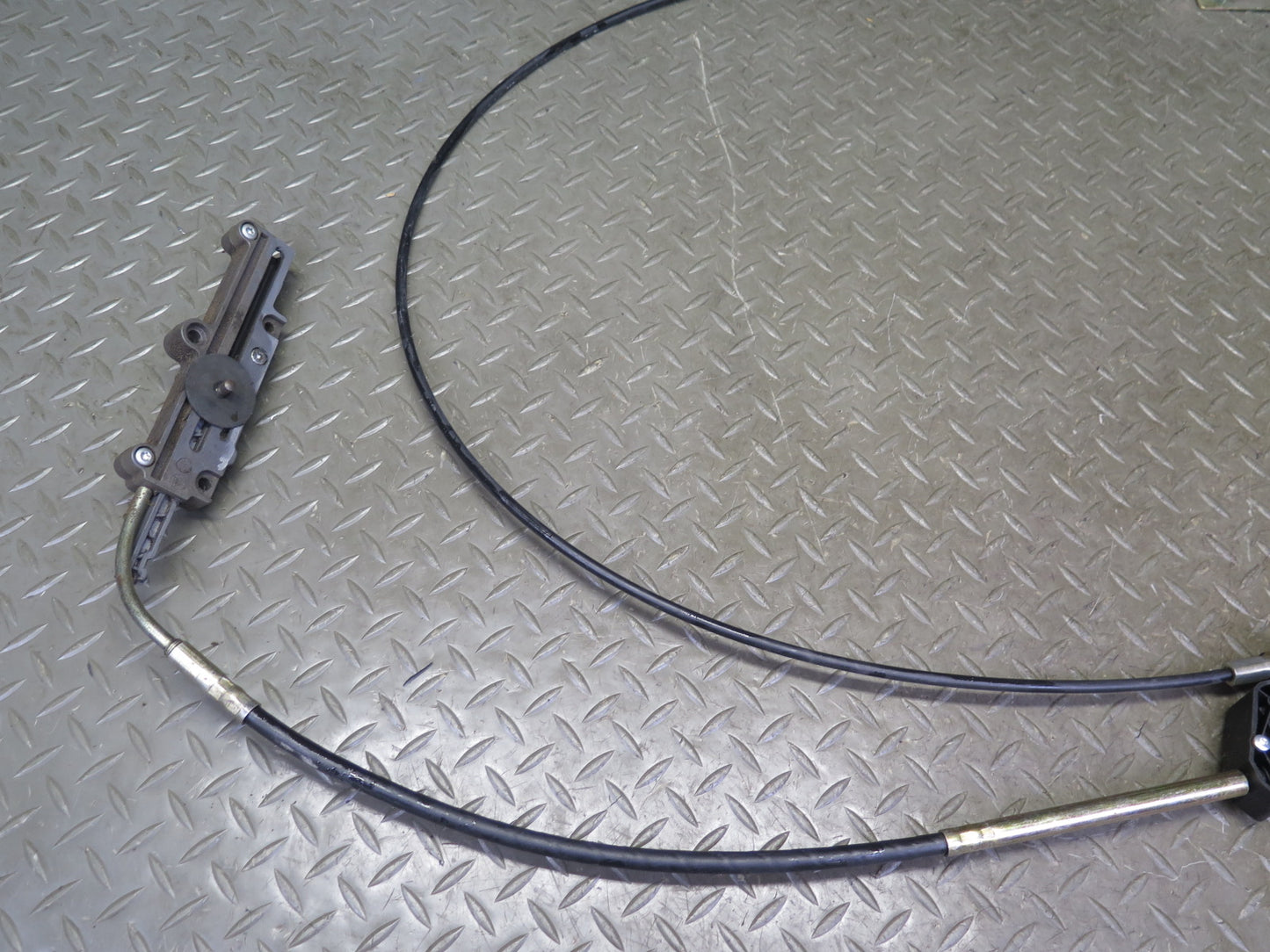 1999-2005 Porsche 911 Carrera 996 Convert TOP Roof Lock Latch Drive Motor Assy