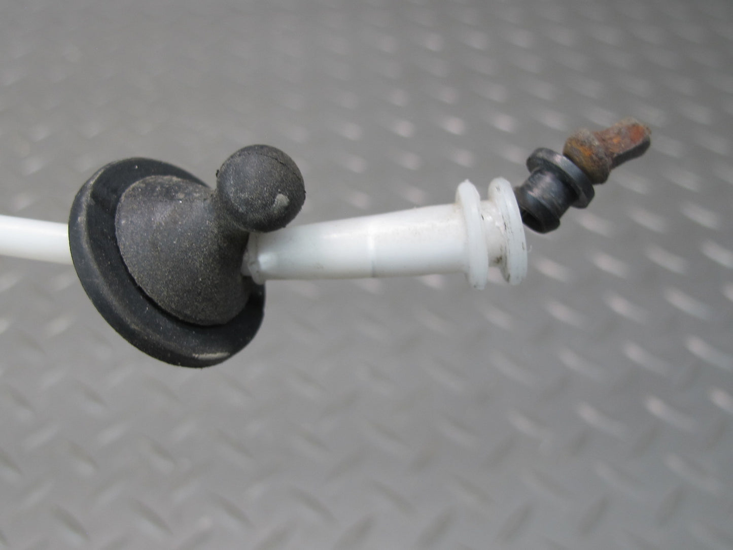 1999-2005 Porsche 911 Carrera 996 Front Hood Lock Latch Actuator