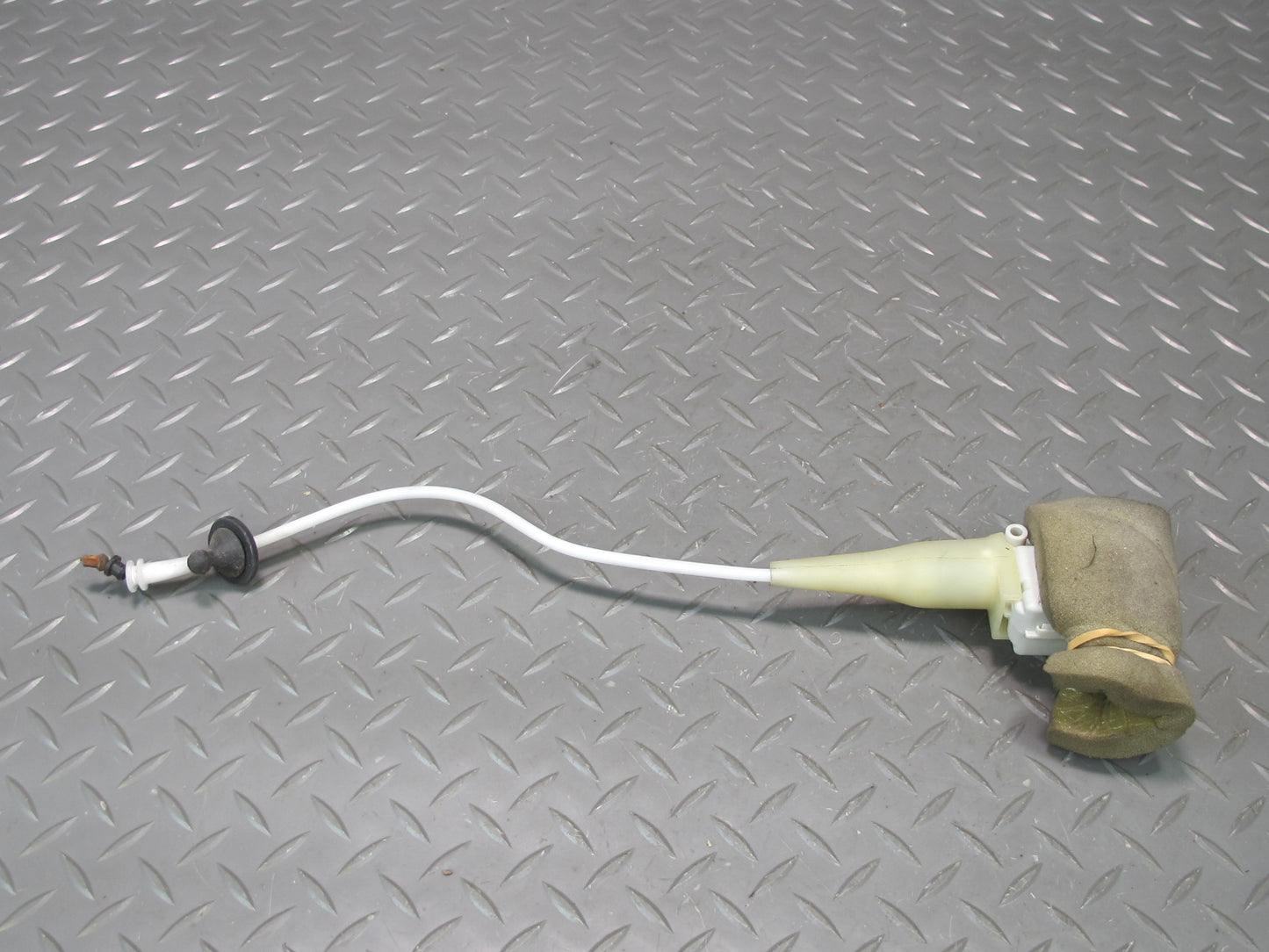 1999-2005 Porsche 911 Carrera 996 Front Hood Lock Latch Actuator