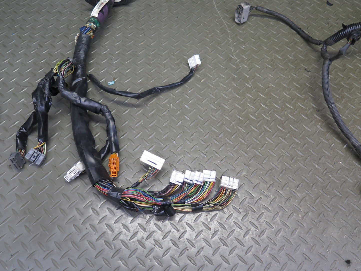 98-00 Lexus JZZ31L SC300 2JZGE A/T Engine Wire Wiring Harness 82121-24780 OEM