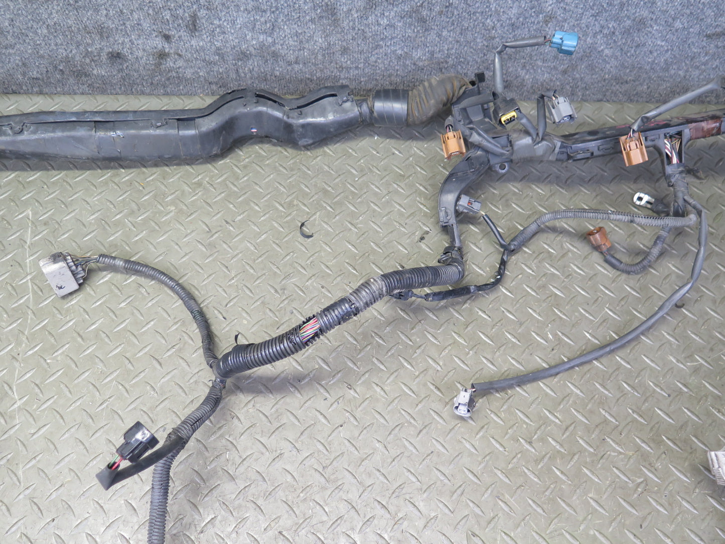 98-00 Lexus JZZ31L SC300 2JZGE A/T Engine Wire Wiring Harness 82121-24780 OEM