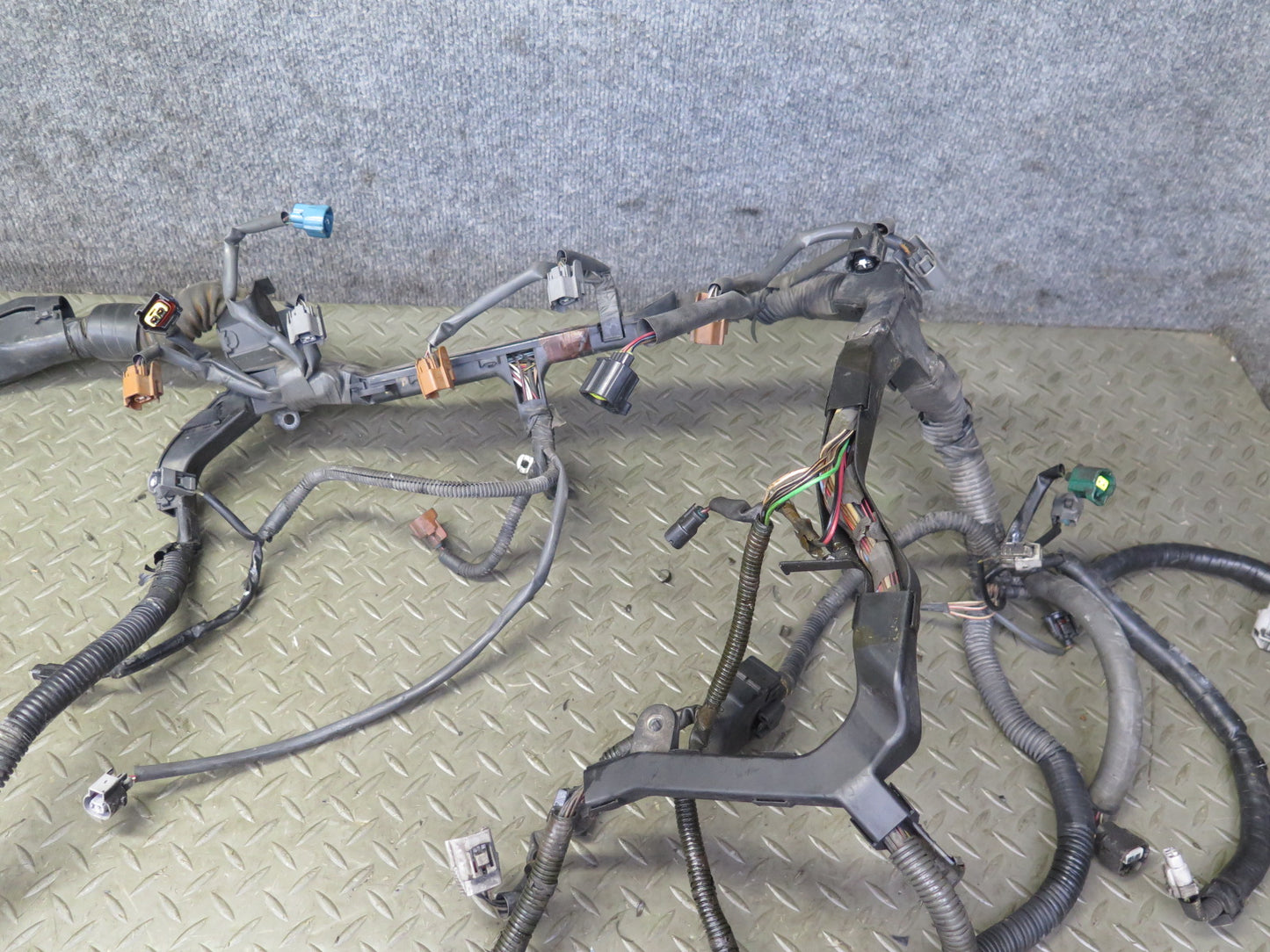 98-00 Lexus JZZ31L SC300 2JZGE A/T Engine Wire Wiring Harness 82121-24780 OEM