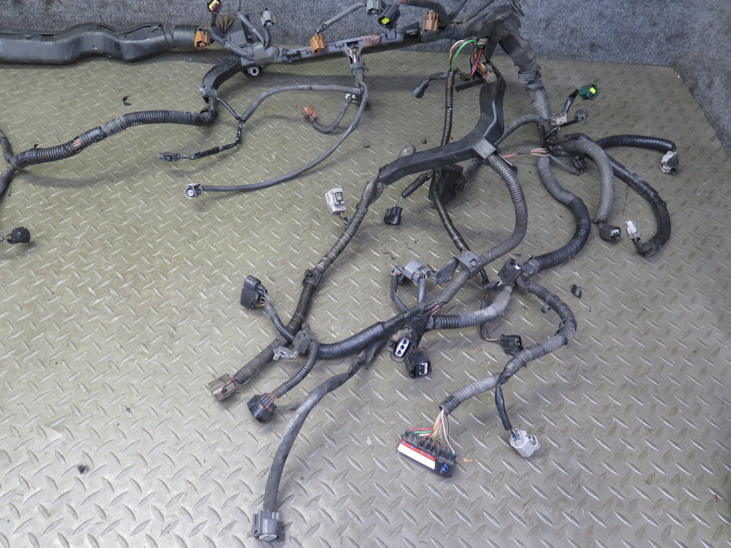 98-00 Lexus JZZ31L SC300 2JZGE A/T Engine Wire Wiring Harness 82121-24780 OEM
