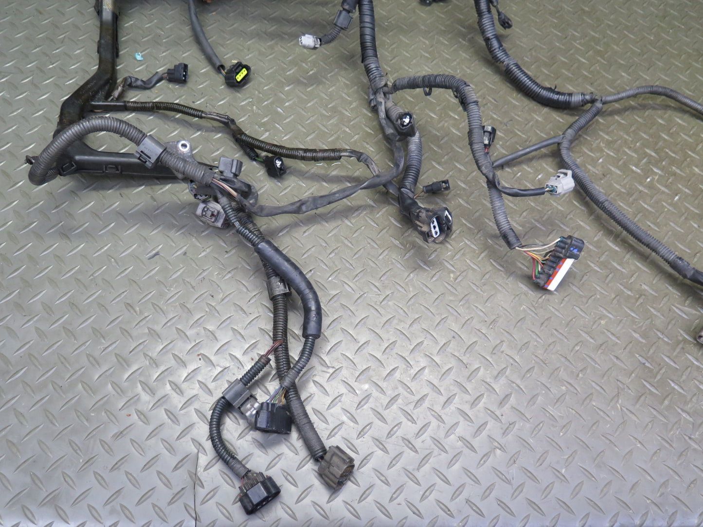 98-00 Lexus JZZ31L SC300 2JZGE A/T Engine Wire Wiring Harness 82121-24780 OEM