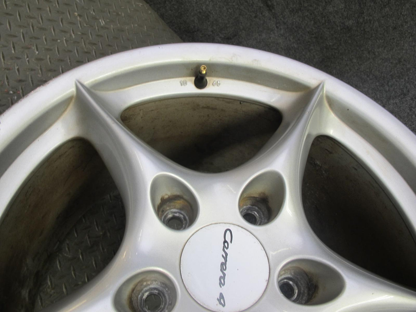 2002-2005 Porsche 911 996 Rear Factory R18 18" Alloy Wheel Rim 18x10J ET65