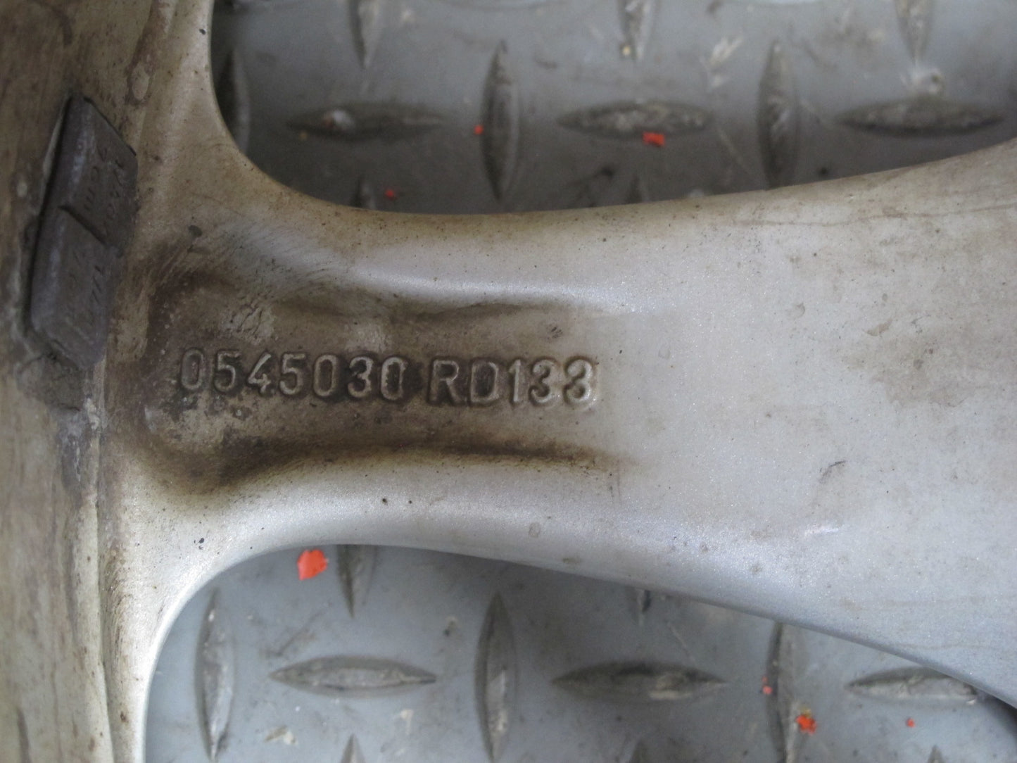 2002-2005 Porsche 911 996 Rear Factory R18 18" Alloy Wheel Rim 18x10J ET65