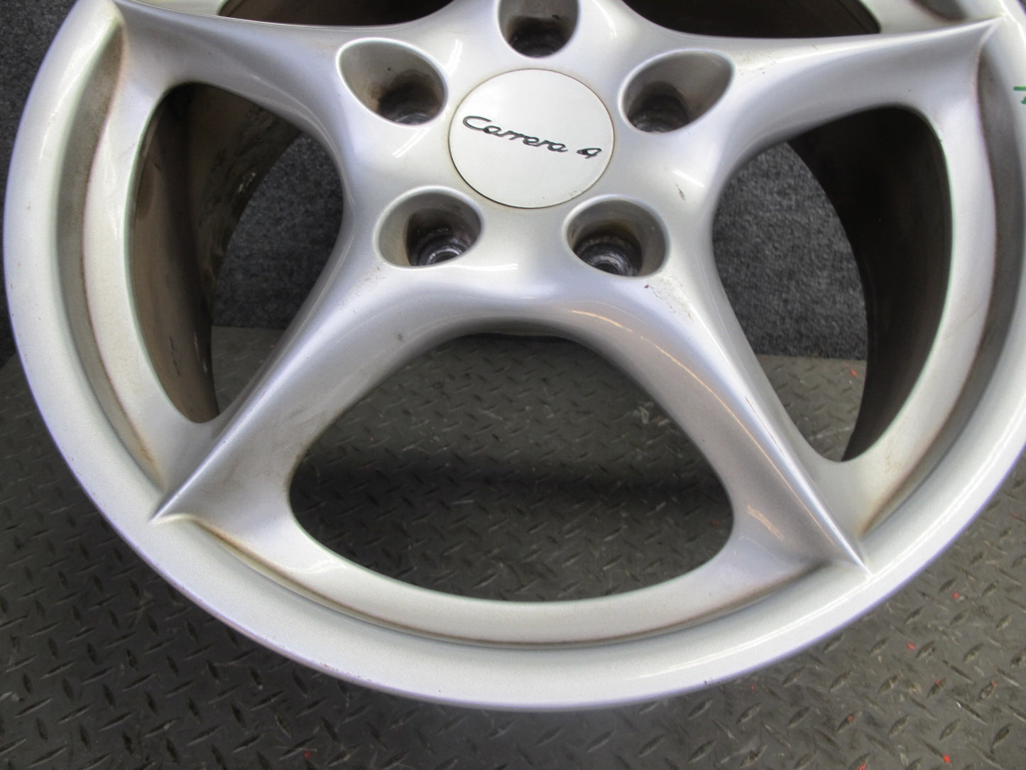 2002-2005 Porsche 911 996 Front Factory R18 18" Alloy Wheel Rim 18x8J ET50