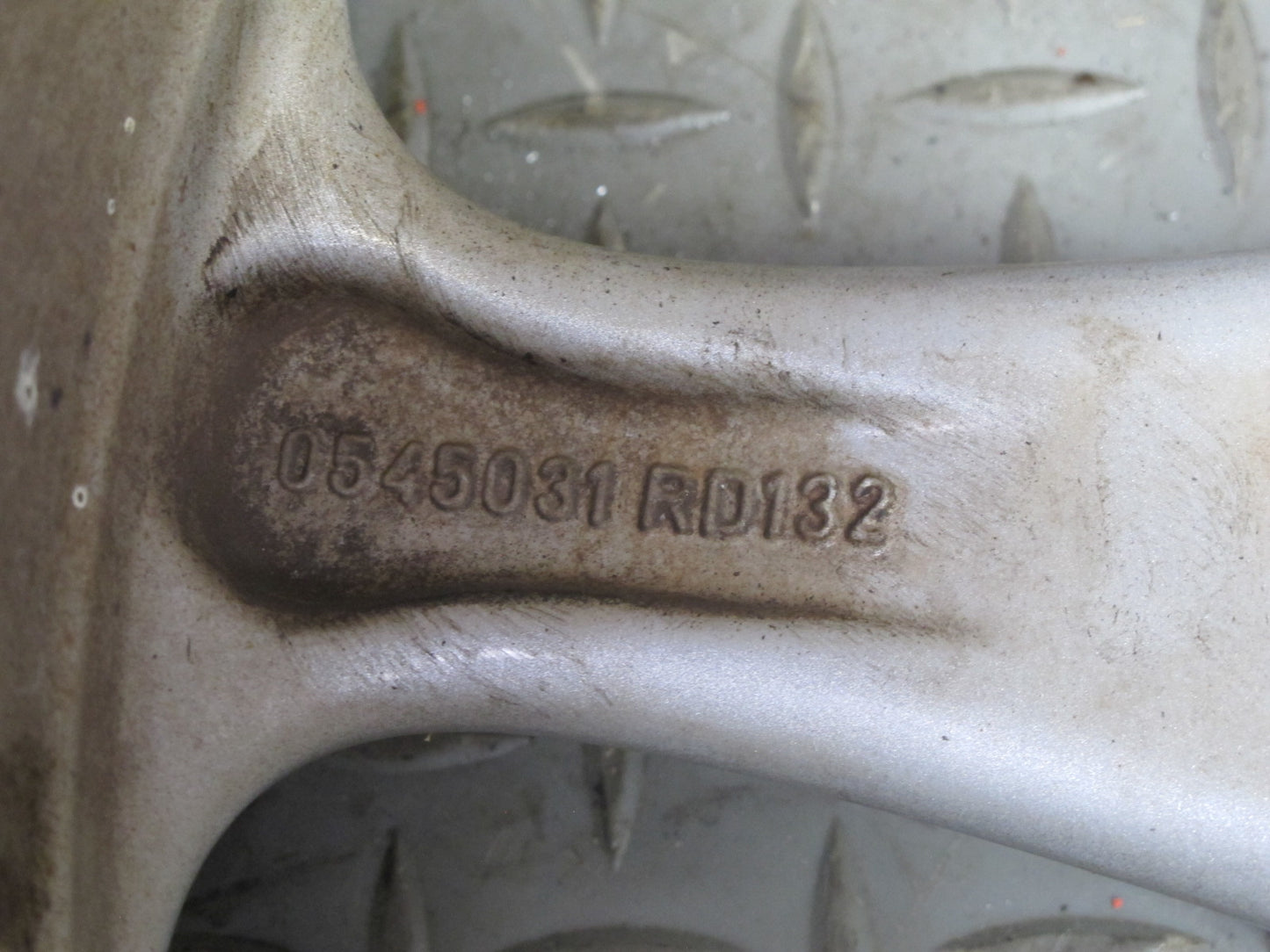 2002-2005 Porsche 911 996 Front Factory R18 18" Alloy Wheel Rim 18x8J ET50