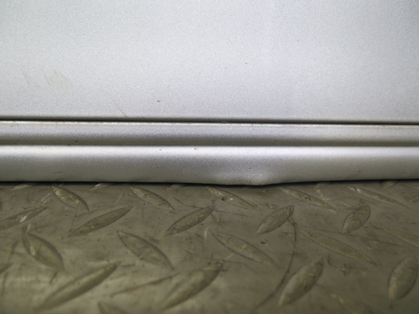 98-05 Lexus GS400 GS430 GS300 Set of 2 Front & Rear Left Door Moulding Trim OEM