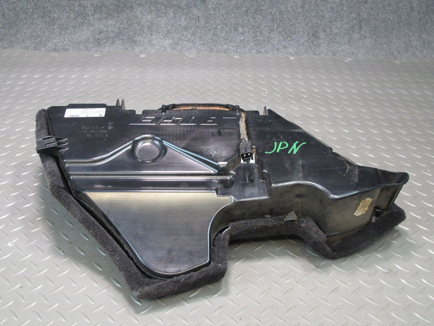 1999-2005 Porsche 911 996 Convertible Bose Subwoofer Speaker Box 99664556700
