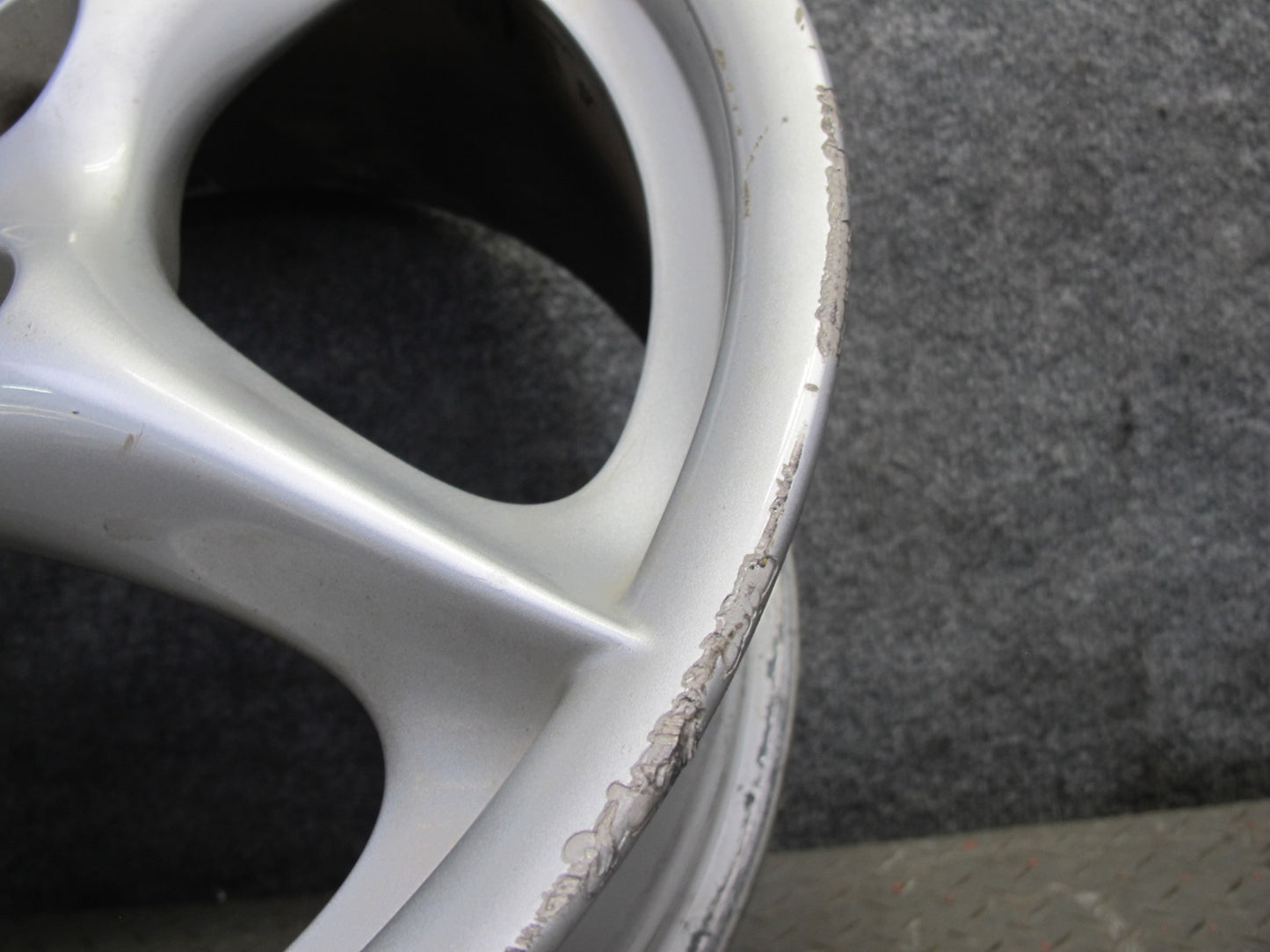 2002-2005 Porsche 911 996 Front Factory R18 18" Alloy Wheel Rim 18x8J ET50