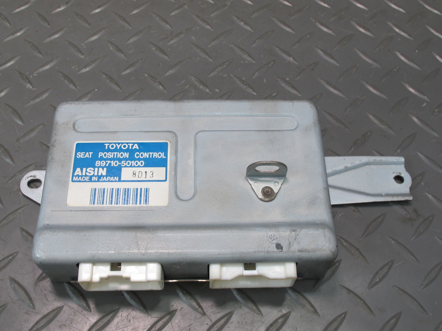 98-99 Lexus UCF20L LS400 Front Left Seat Control Module 89710-50100 OEM