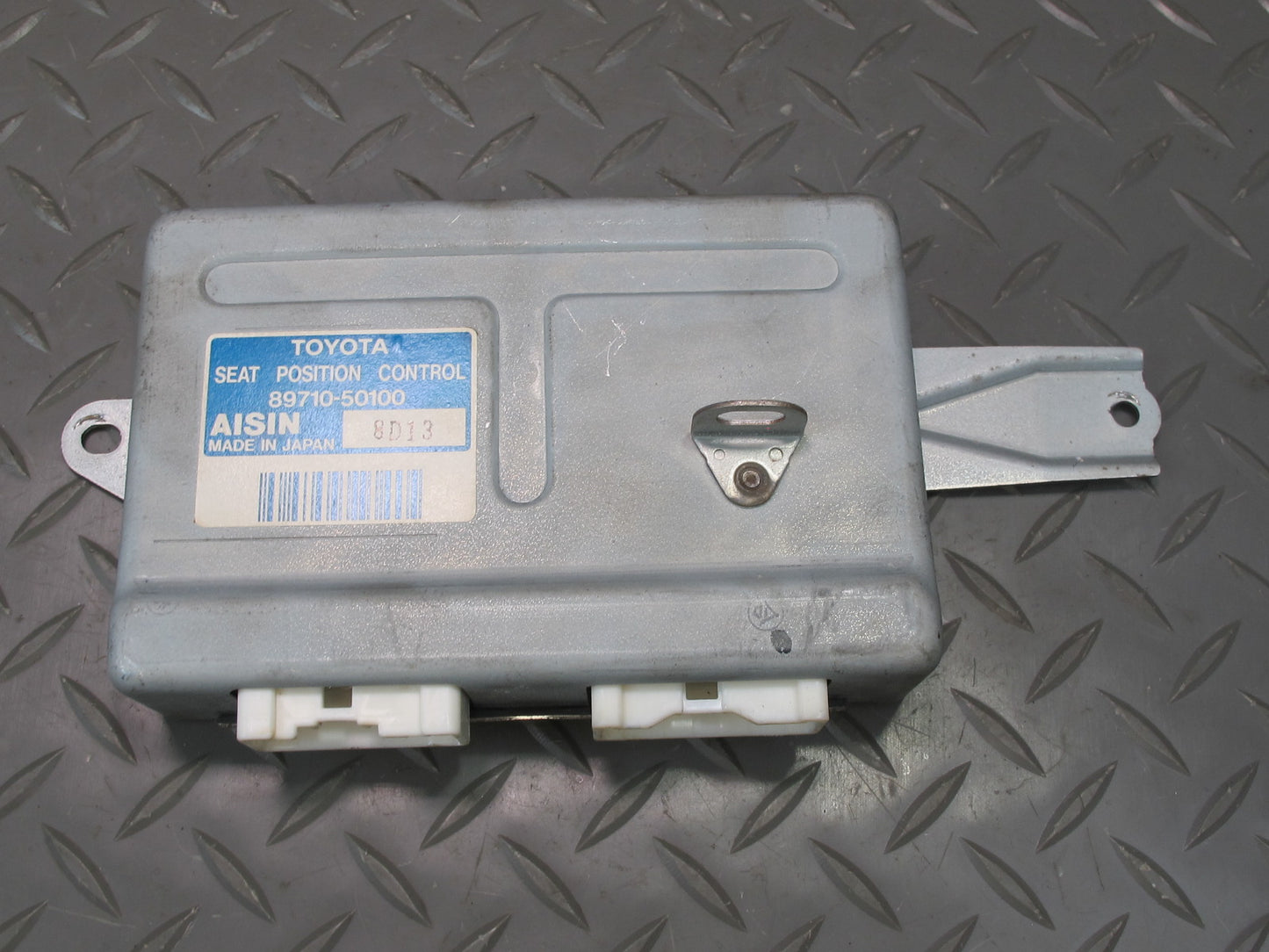 98-99 Lexus UCF20L LS400 Front Left Seat Control Module 89710-50100 OEM