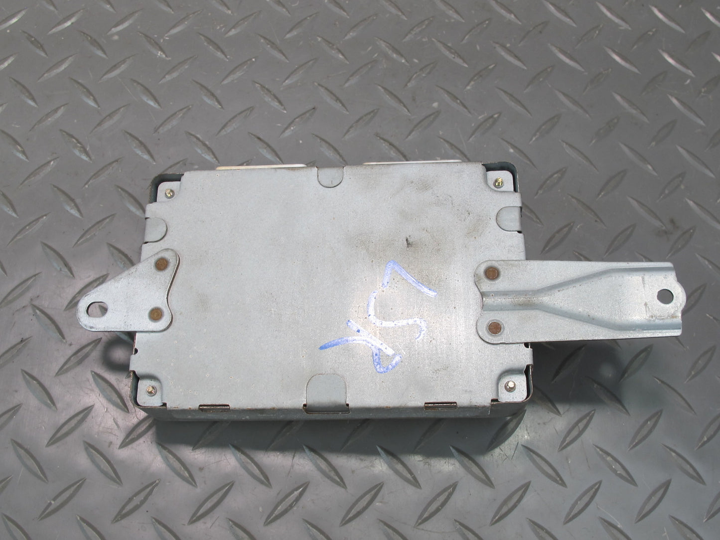 98-99 Lexus UCF20L LS400 Front Left Seat Control Module 89710-50100 OEM