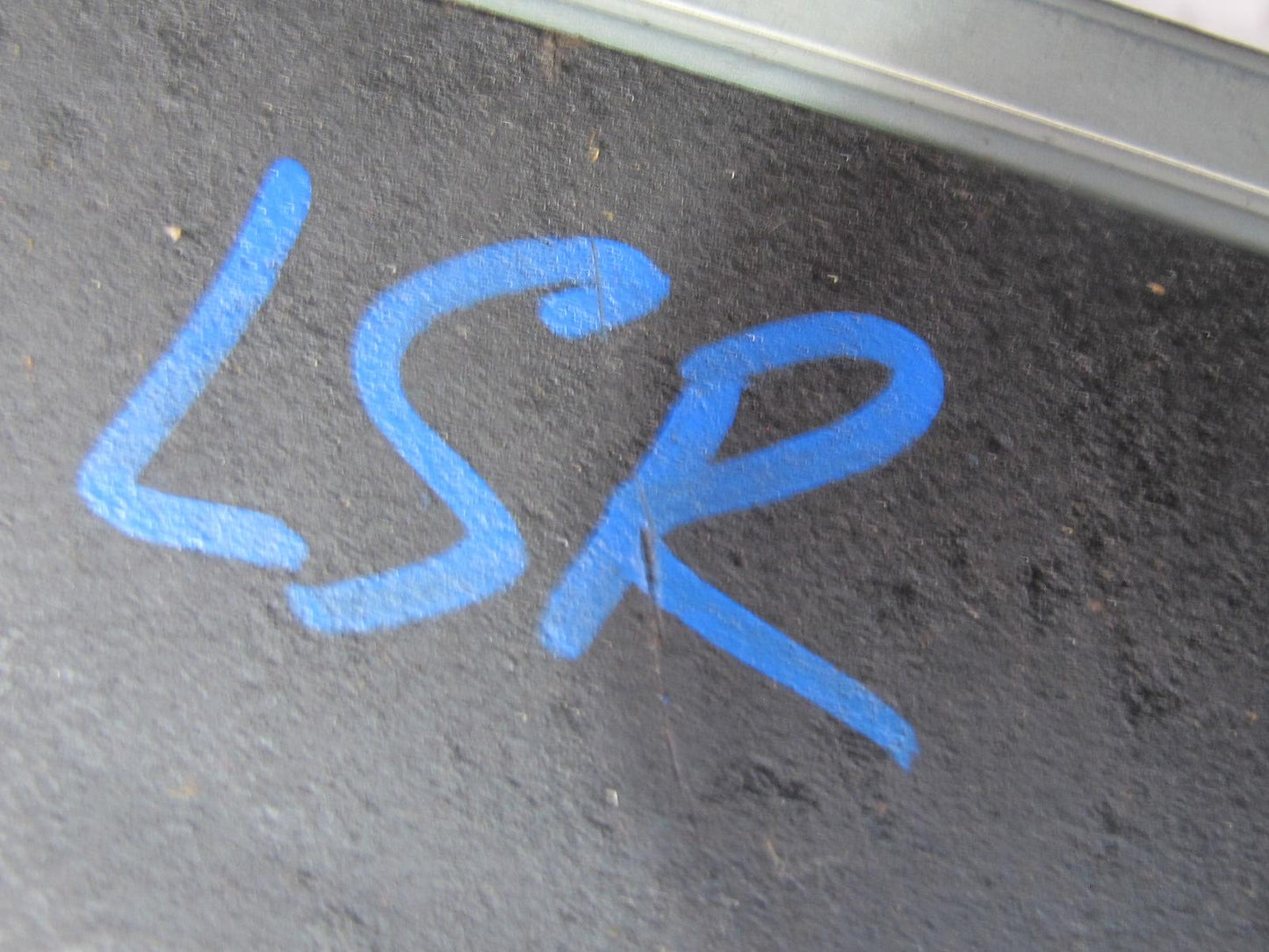 98-00 Lexus LS400 Pioneer CD Changer Player NO Magazine 86270-50130 OEM