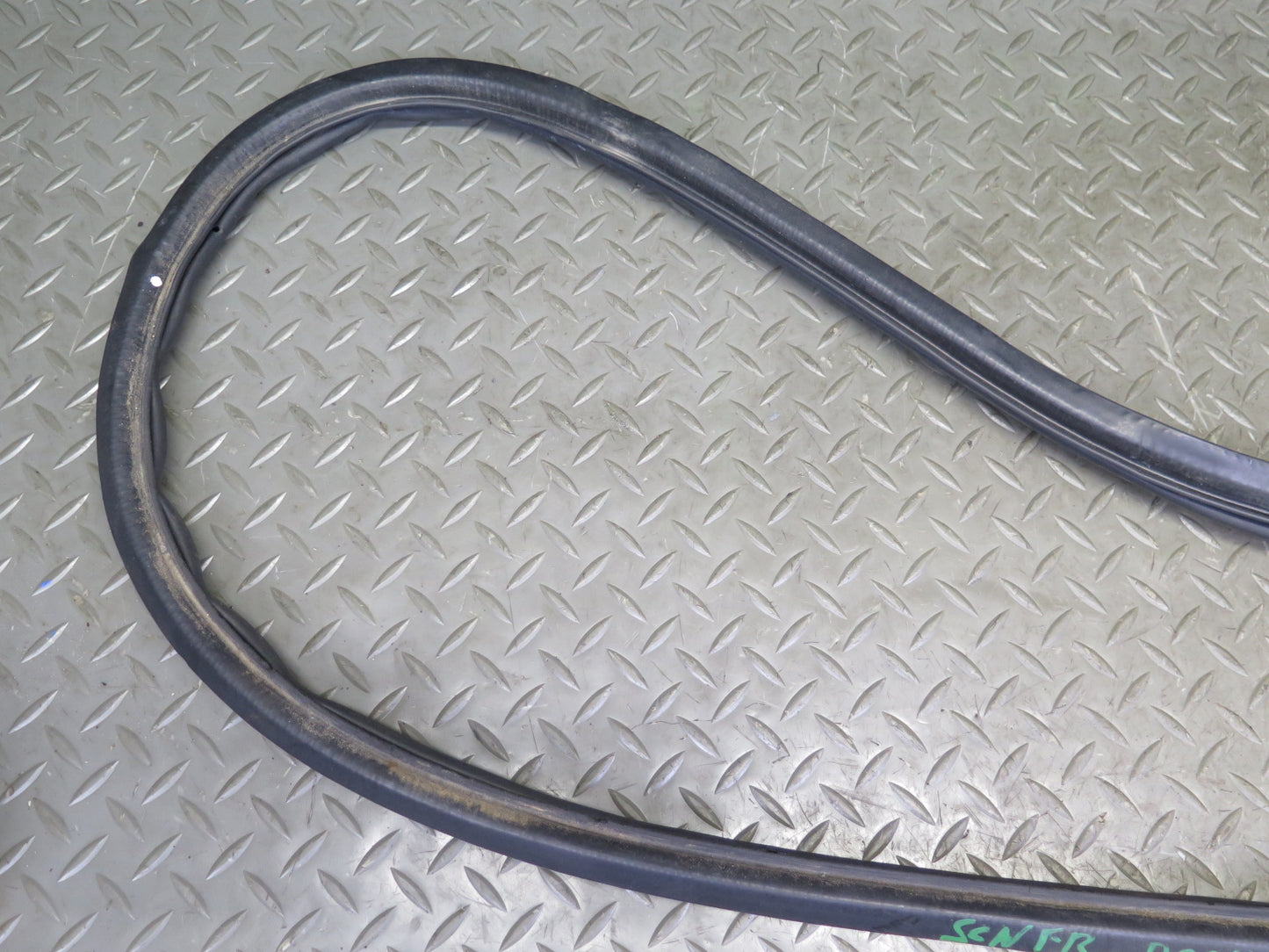 92-00 Lexus JZZ31L SC400 SC300 Front Right Door Weatherstrip Rubber Seal OEM