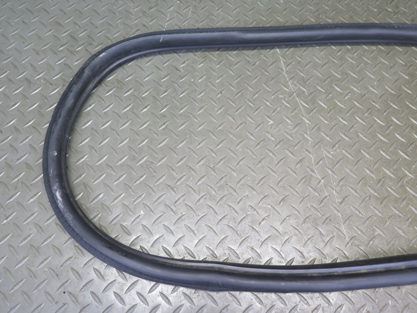 1999-2005 Porsche 911 996 Convertble Right Door Weatherstrip Rubber Seal Gasket