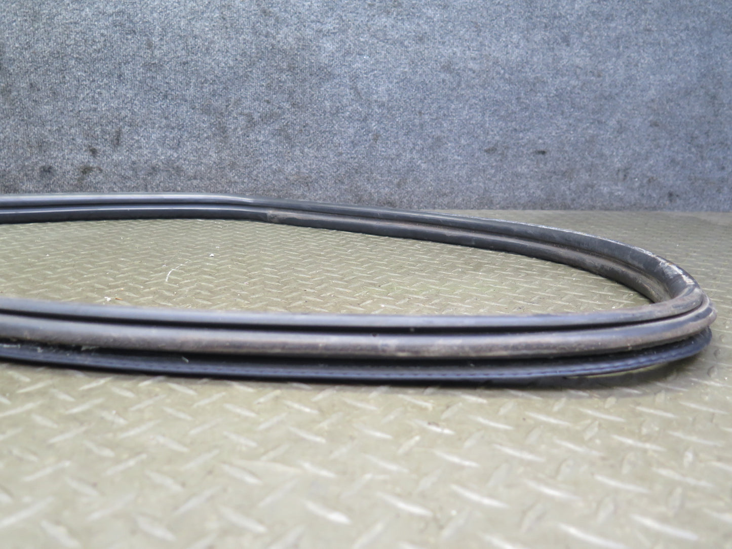 1999-2005 Porsche 911 996 Convertble Left Door Weatherstrip Rubber Seal Gasket
