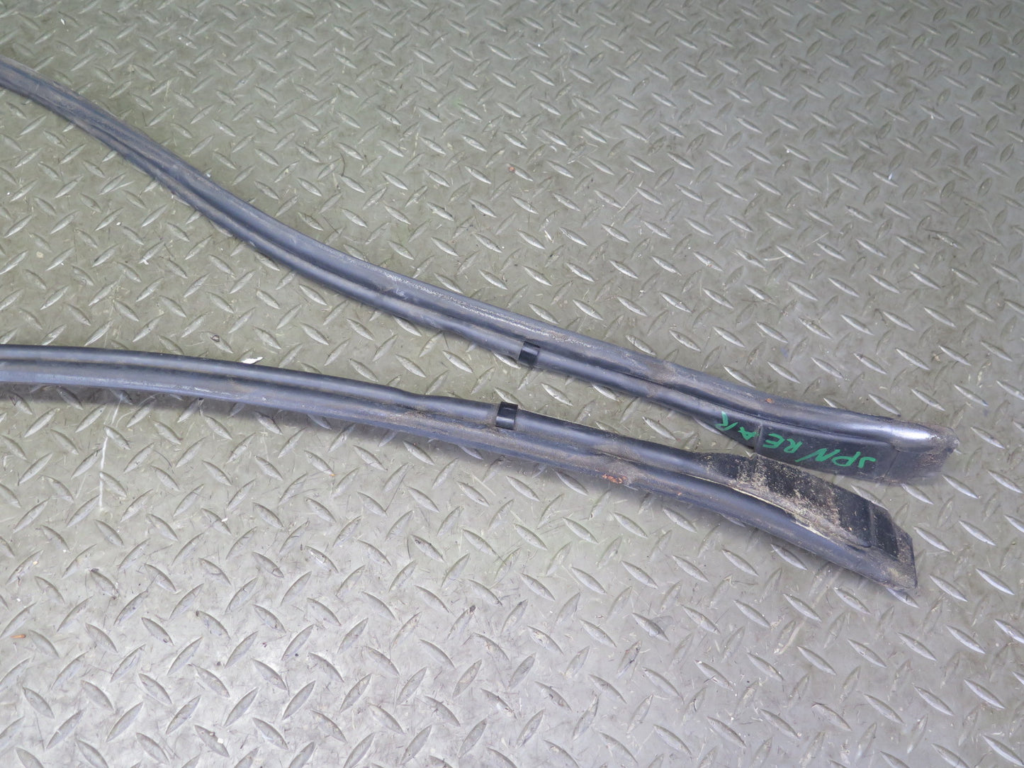 1999-2004 Porsche 911 996 Convertible TOP Roof Weatherstrip Rubber Seal Gasket