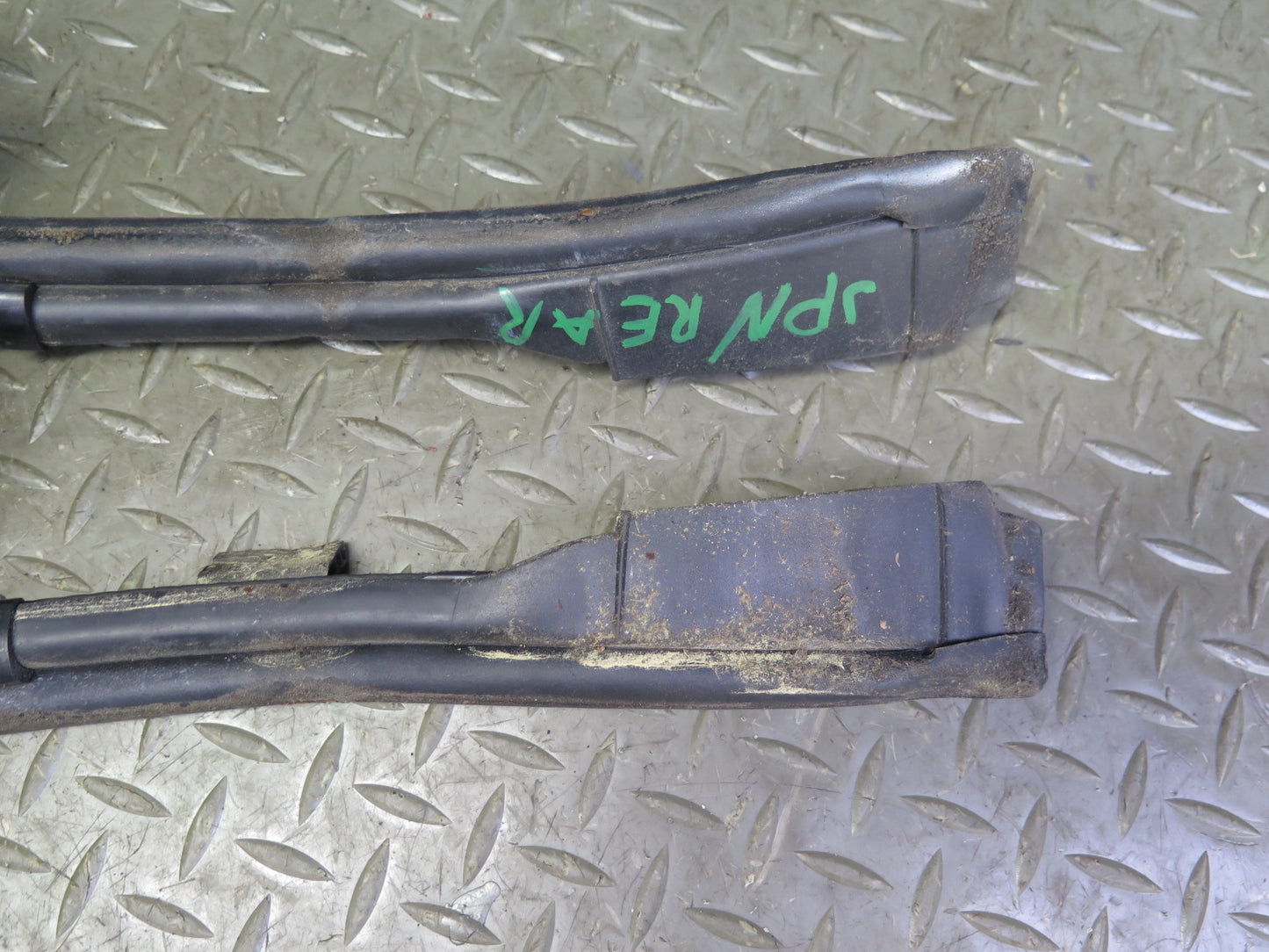 1999-2004 Porsche 911 996 Convertible TOP Roof Weatherstrip Rubber Seal Gasket