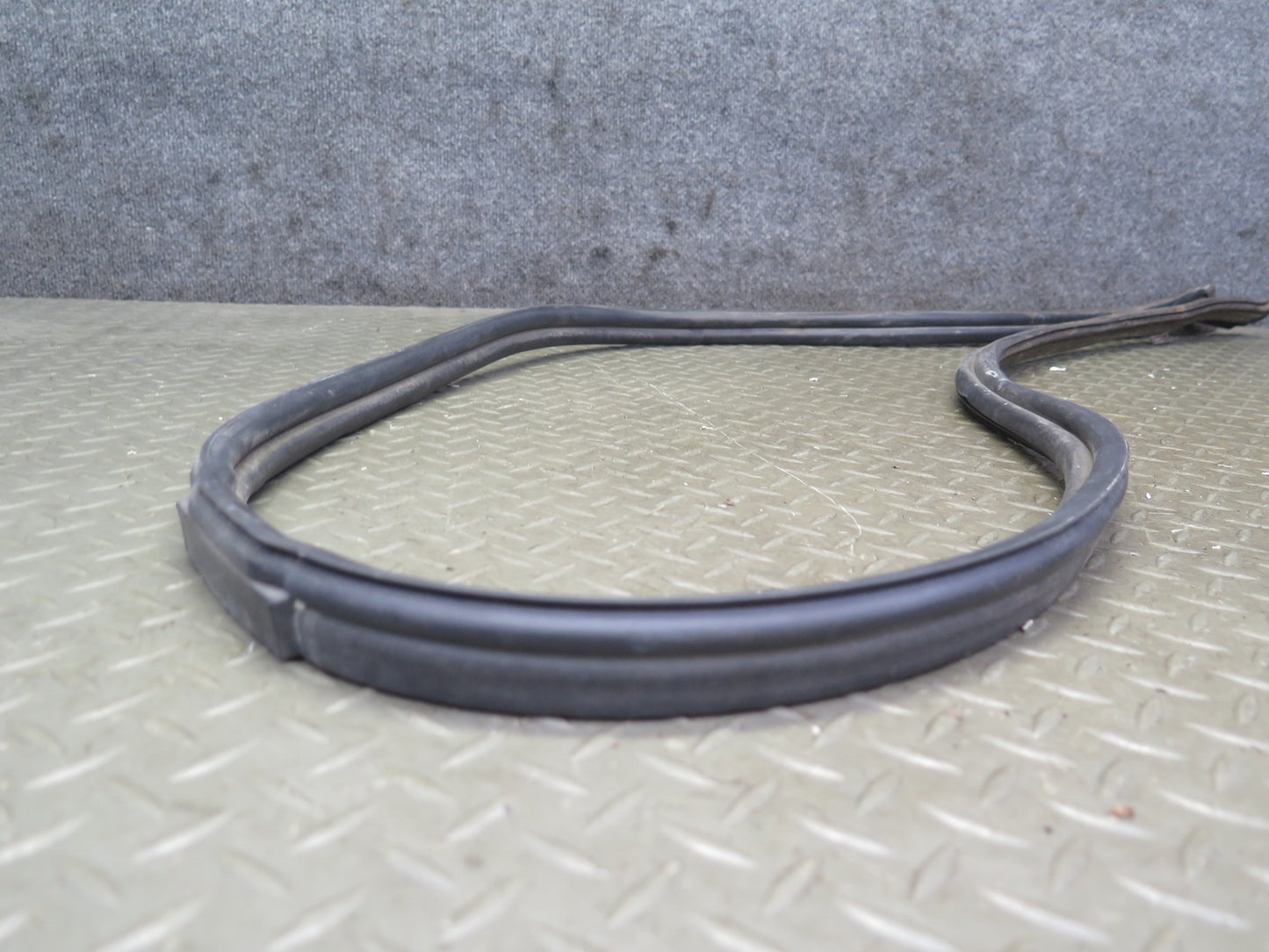 1999-2004 Porsche 911 996 Convertible TOP Roof Weatherstrip Rubber Seal Gasket