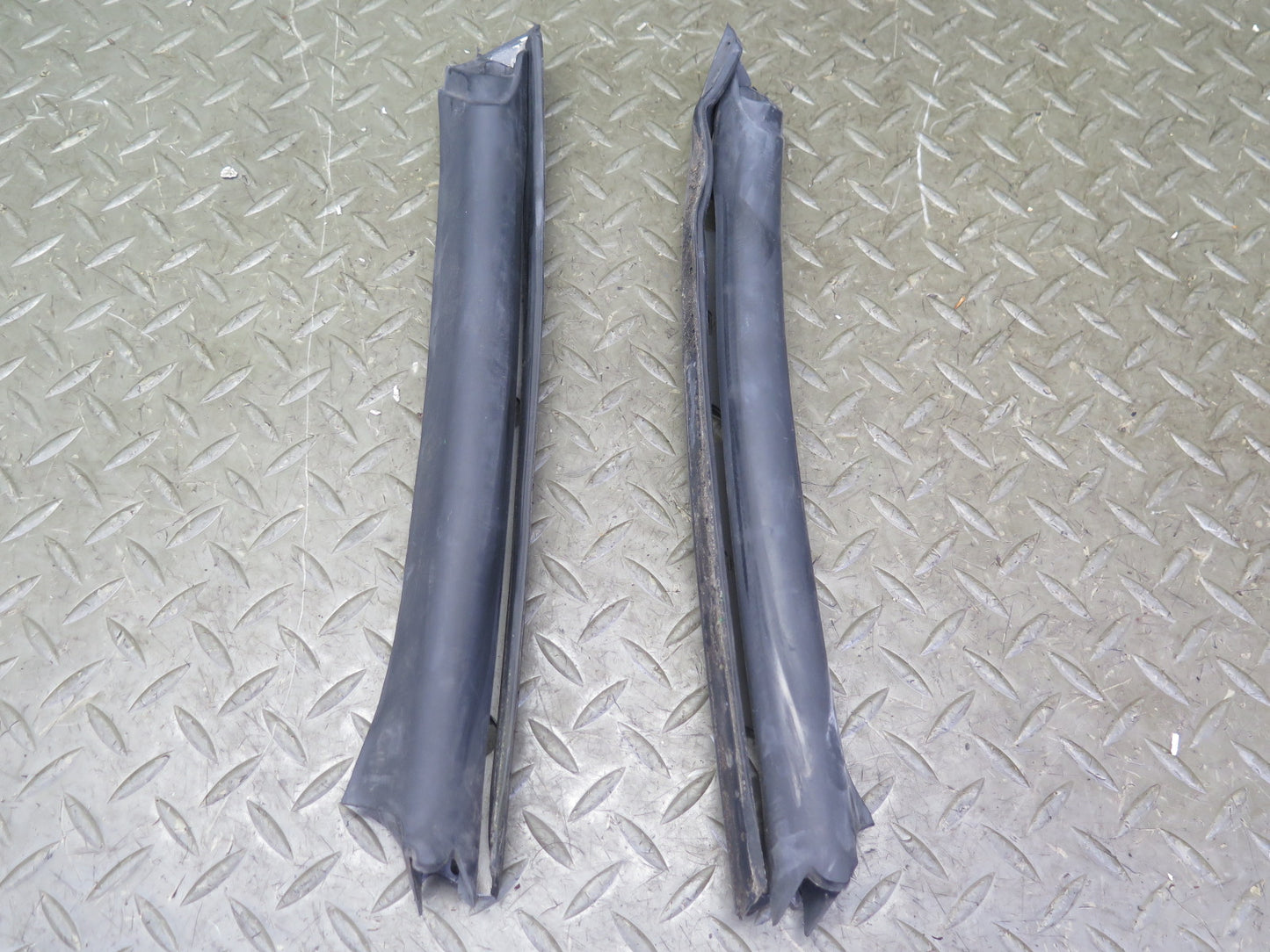 1999-2004 Porsche 911 996 Convertible TOP Roof Frame Rubber Seal Gasket Set