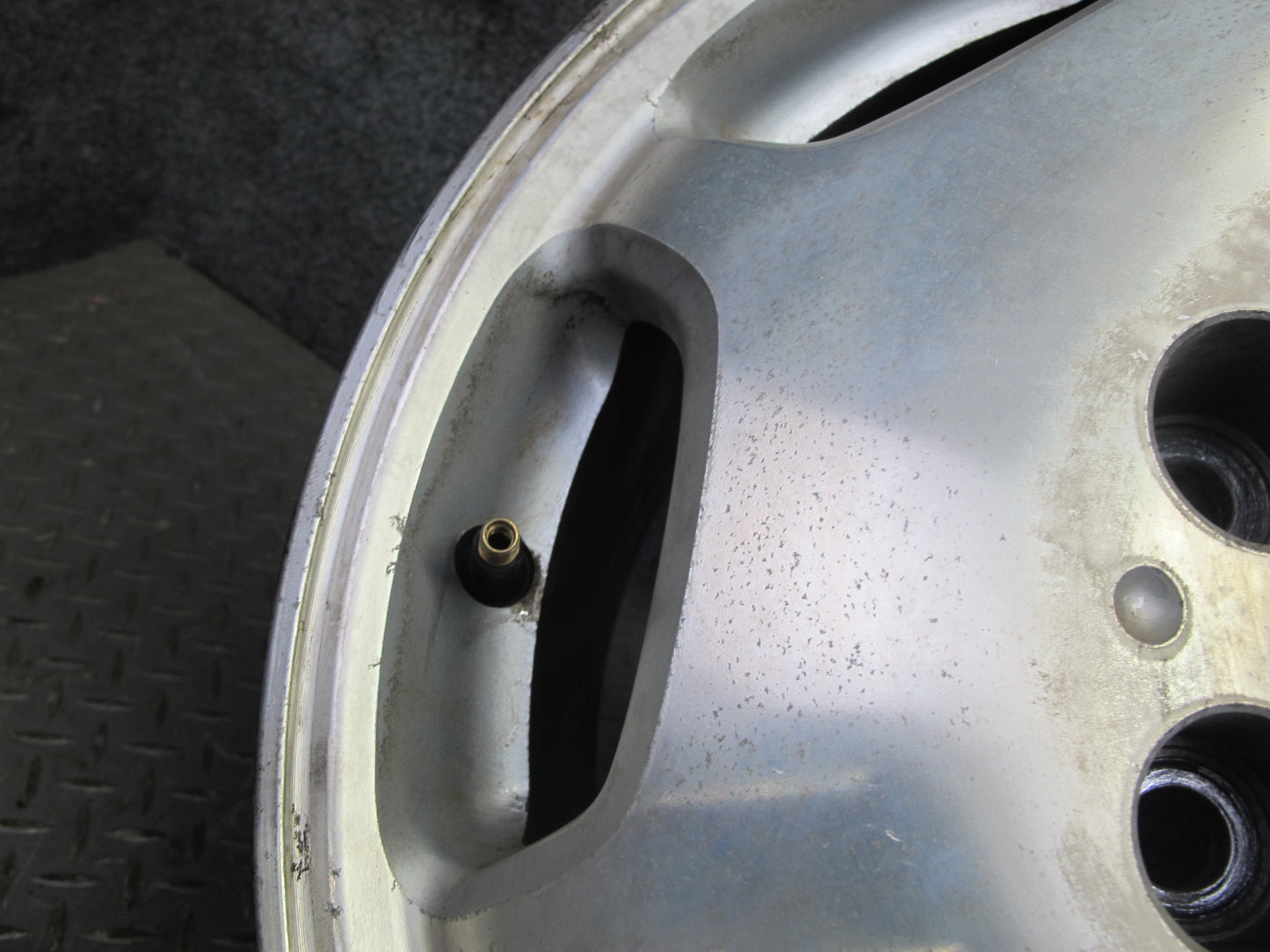 01-03 Lexus UCF30L LS430 Factory R16 16" Alloy Wheel Rim 16x7J ET45 OEM