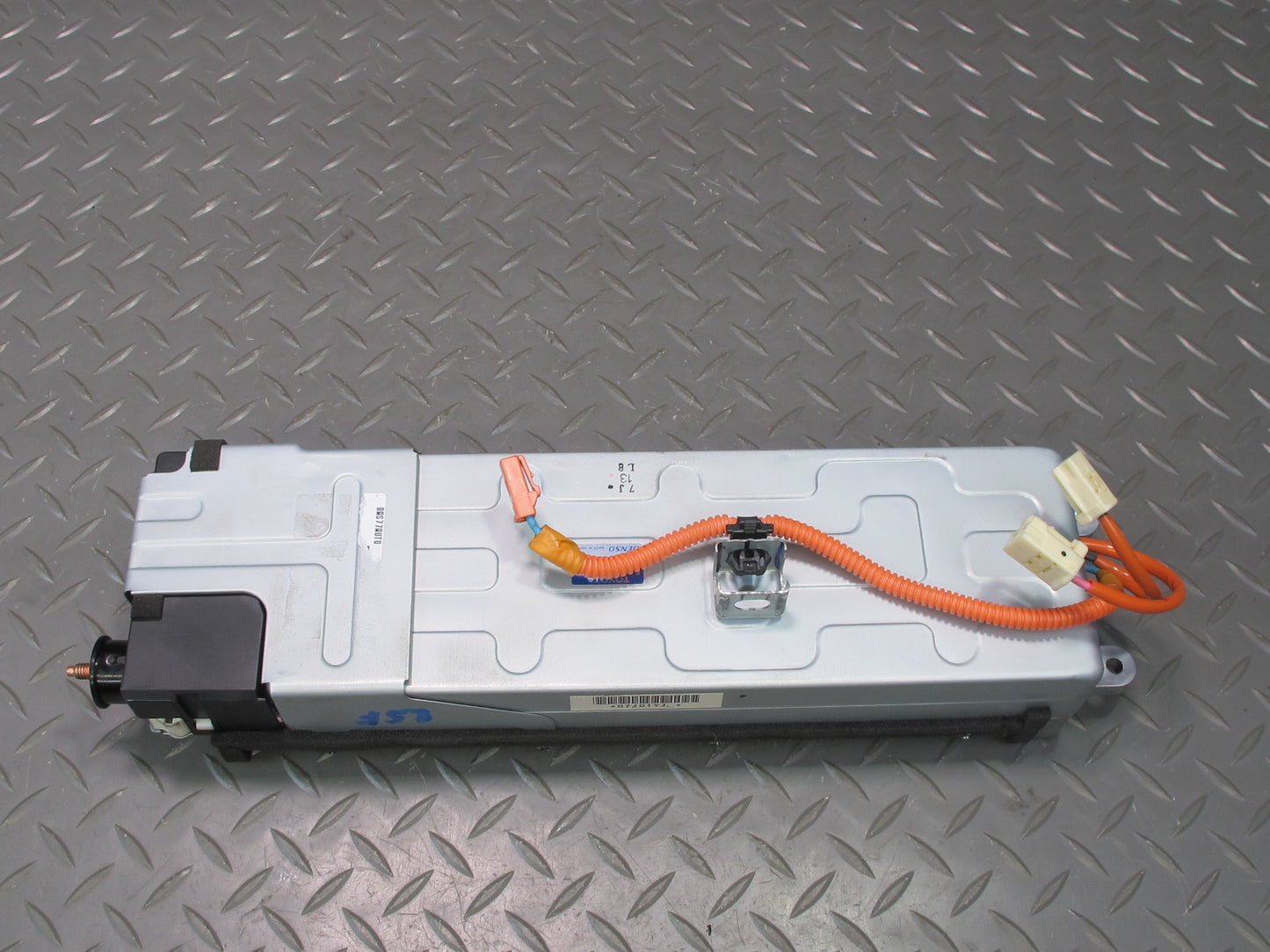 08-09 Lexus UVF46L LS600HL High Voltage Hybrid Battery Converter Module OEM