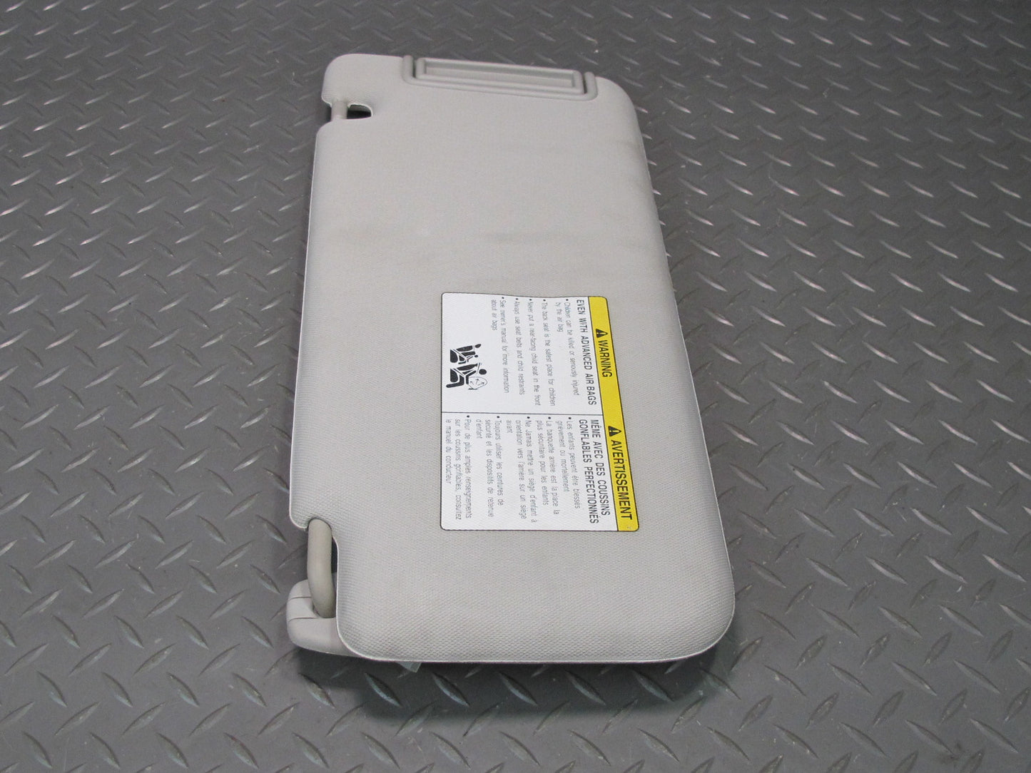 2011-2017 Infiniti QX56 QX80 Front Right Side Passenger Side Sun Visor Shade