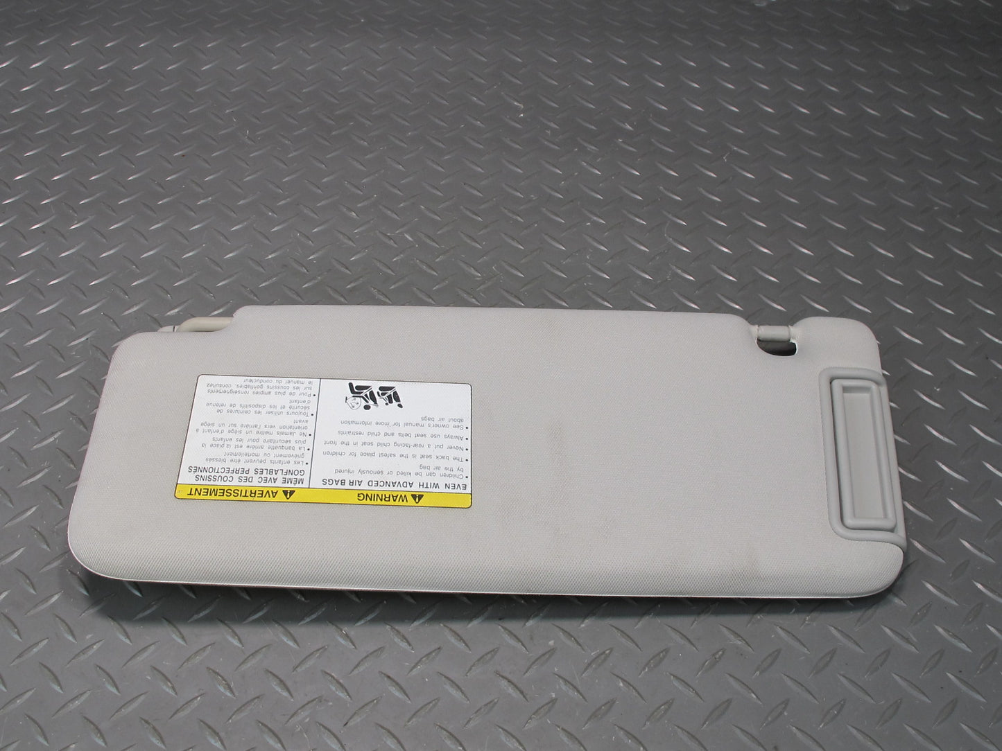 2011-2017 Infiniti QX56 QX80 Front Right Side Passenger Side Sun Visor Shade