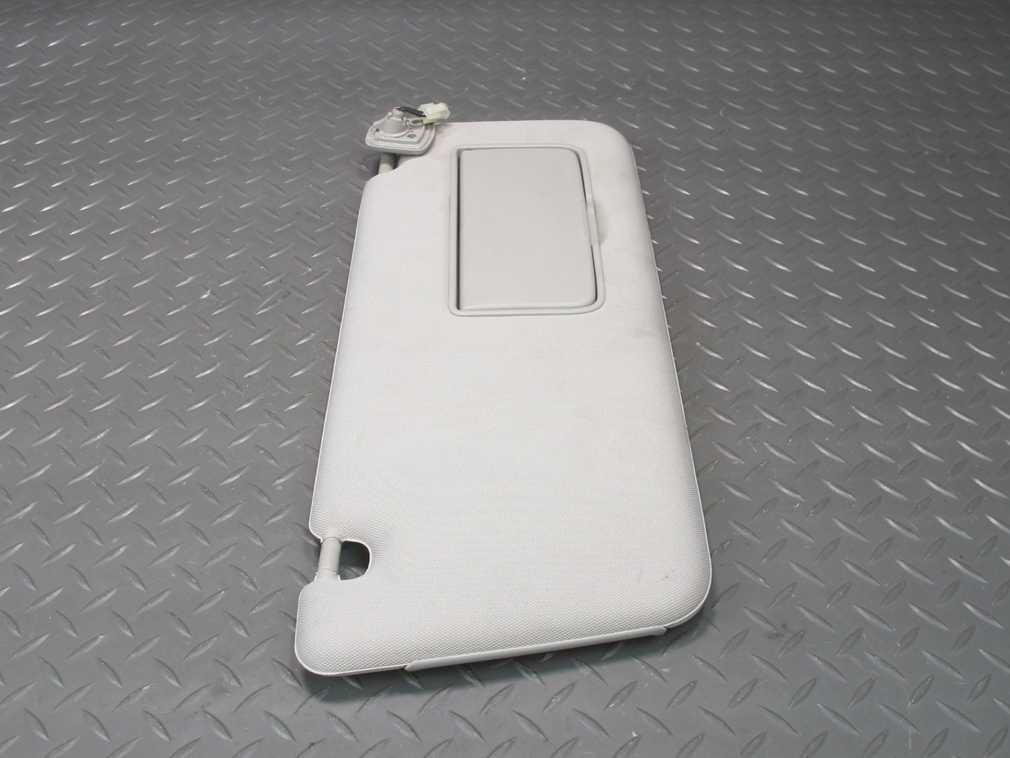 2011-2017 Infiniti QX56 QX80 Front Right Side Passenger Side Sun Visor Shade