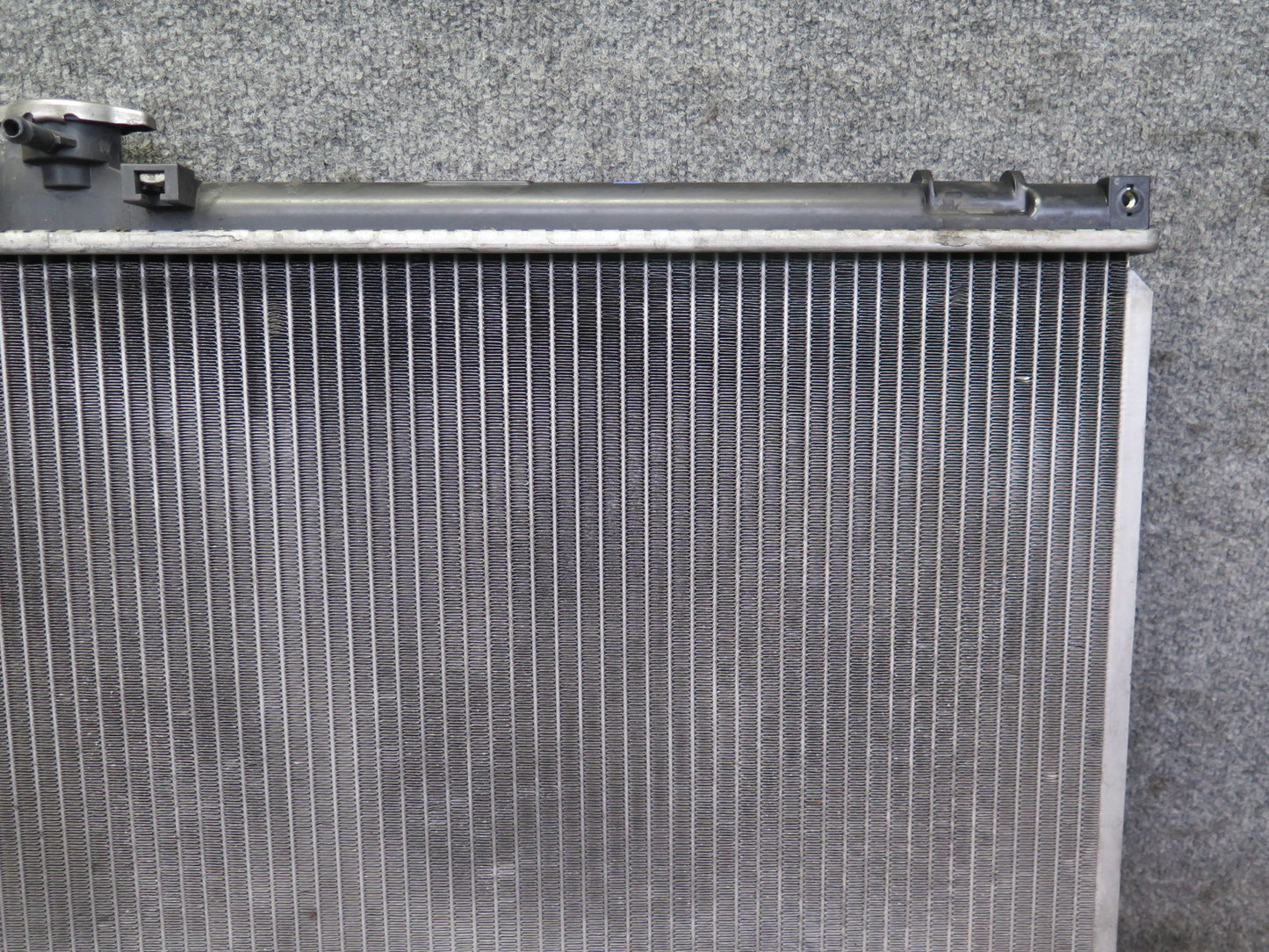 01-05 Lexus JCE10L IS300 Aftermarket Engine Cooling Radiator