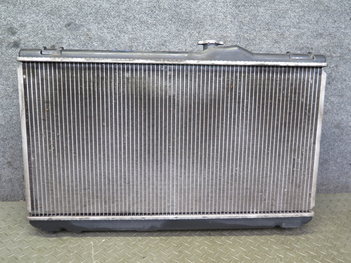 01-05 Lexus JCE10L IS300 Aftermarket Engine Cooling Radiator