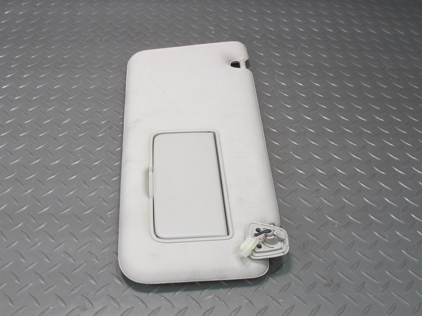 2011-2017 Infiniti QX56 QX80 Front Right Side Passenger Side Sun Visor Shade