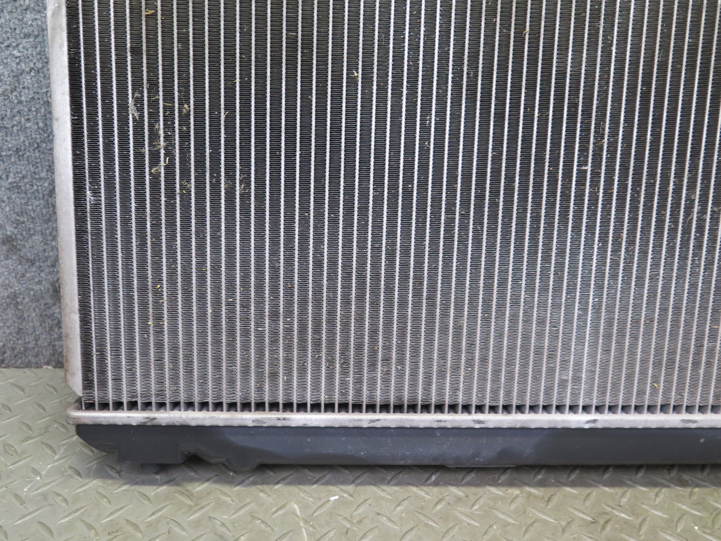 01-05 Lexus JCE10L IS300 Aftermarket Engine Cooling Radiator