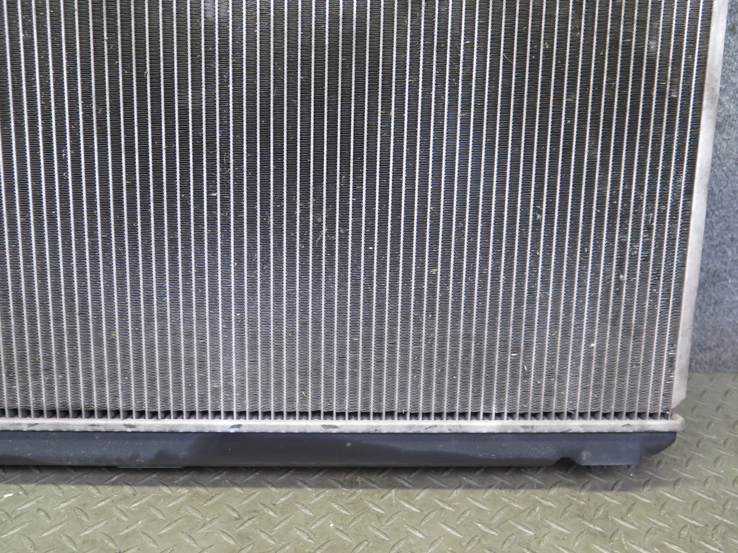 01-05 Lexus JCE10L IS300 Aftermarket Engine Cooling Radiator